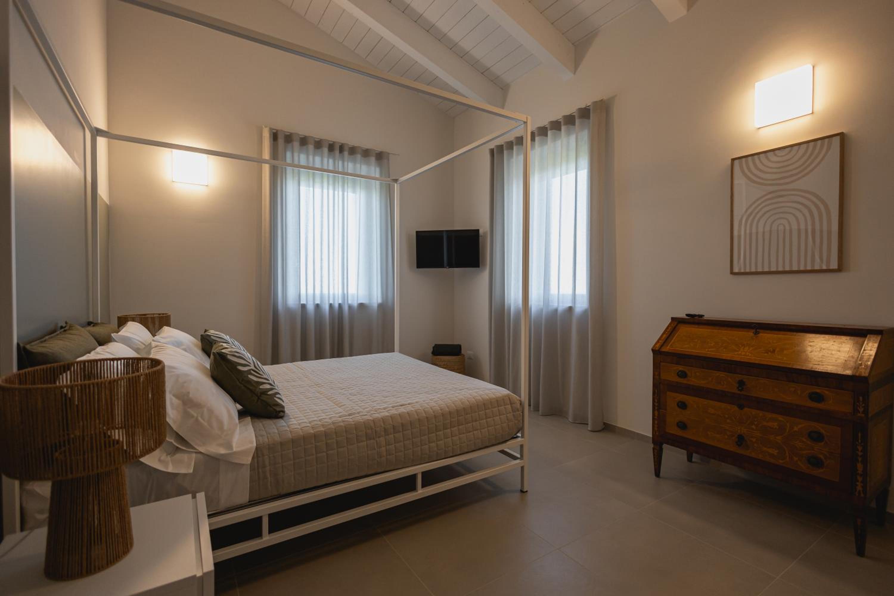 Quadruple Room with Private Bathroom
