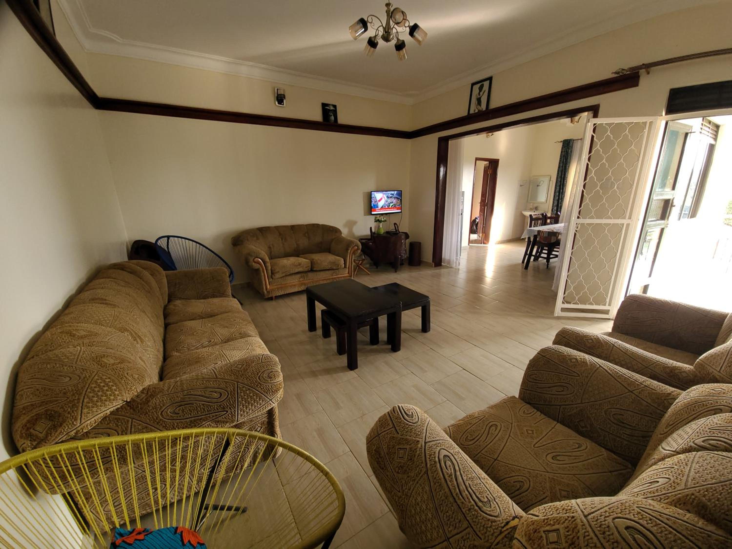 Villa photo 3