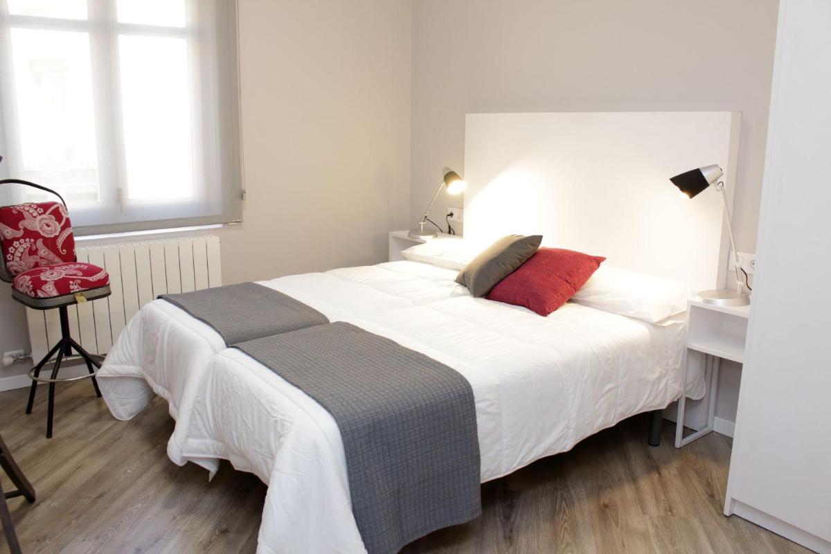Double or Twin Room with Private Bathroom photo 1