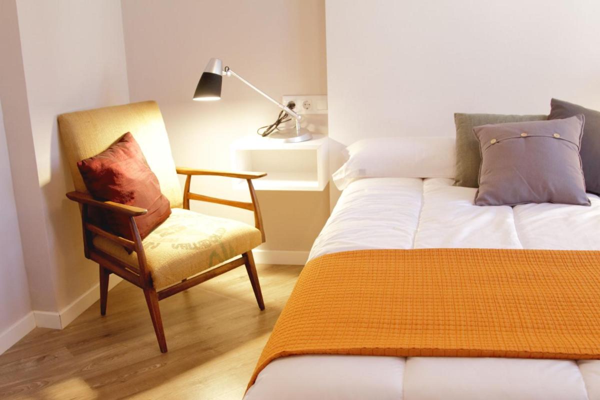 Quadruple Room with Private Bathroom photo 1