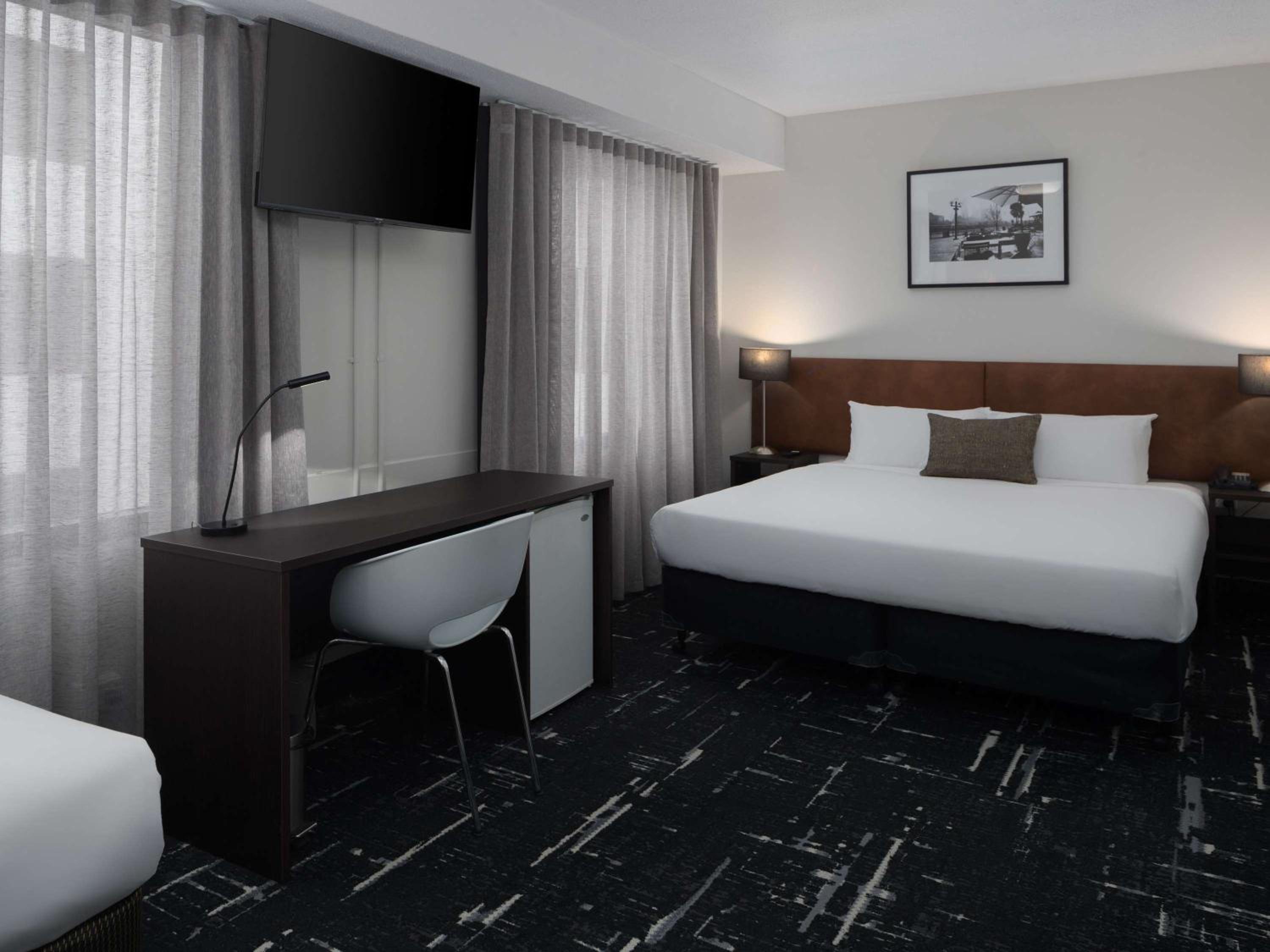 Superior Room 1 King and 1 Single Bed photo 1