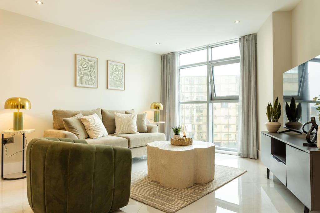 Two-Bedroom Deluxe Apartment photo 1