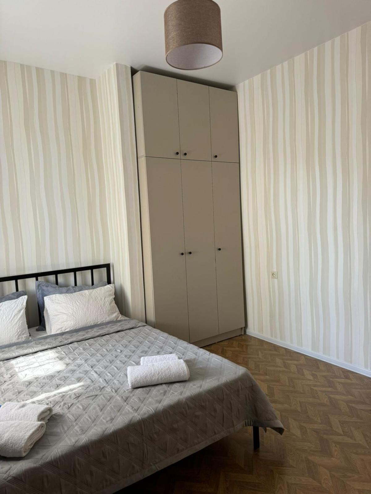 Three-Bedroom Apartment with Balcony photo 1