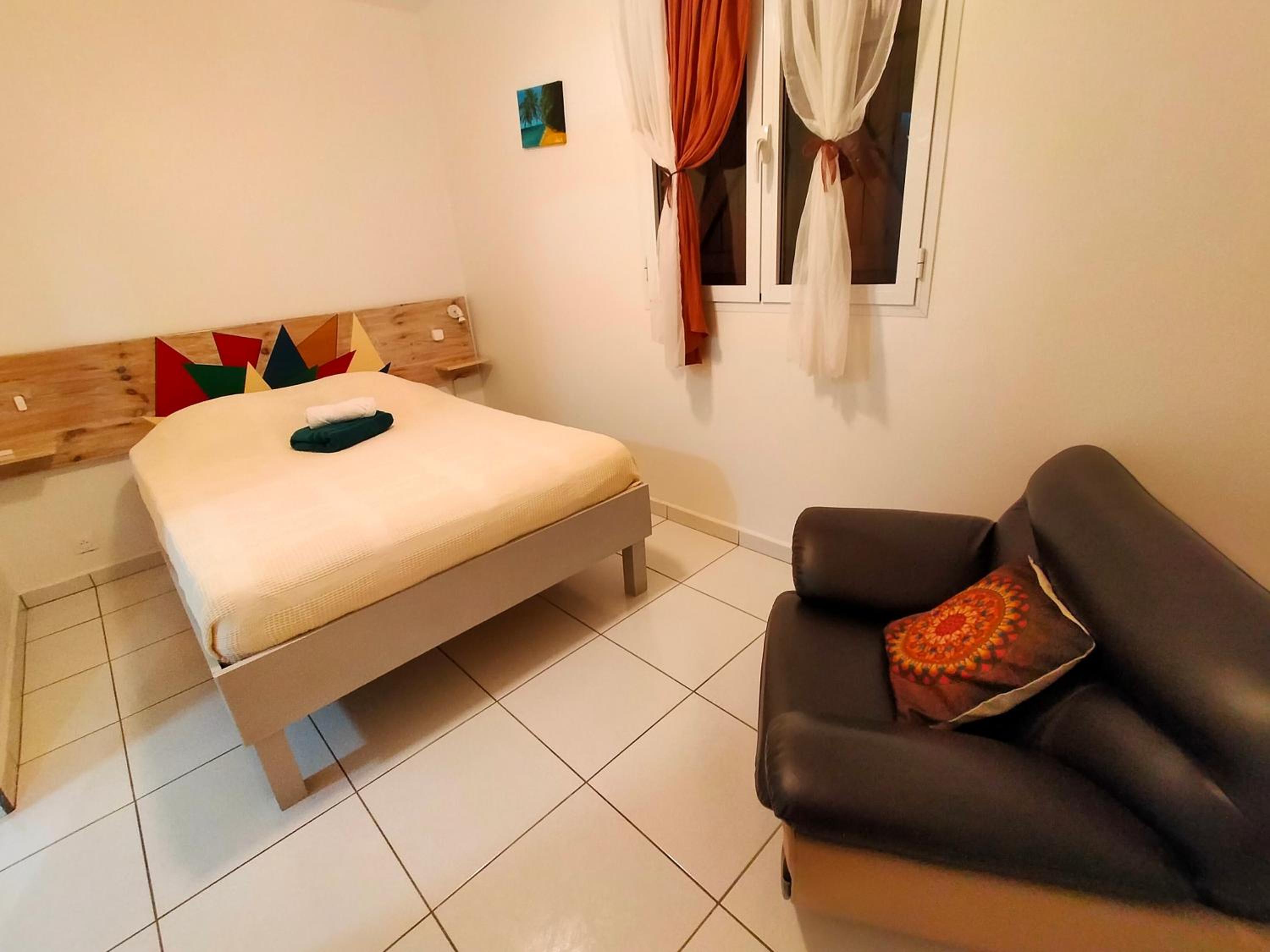 Apartment photo 2