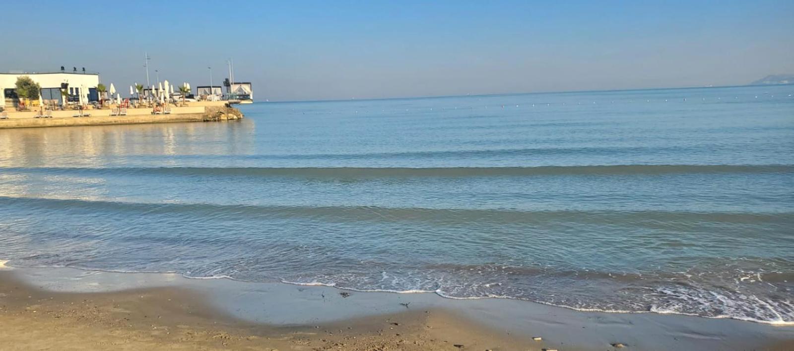 海景三卧公寓