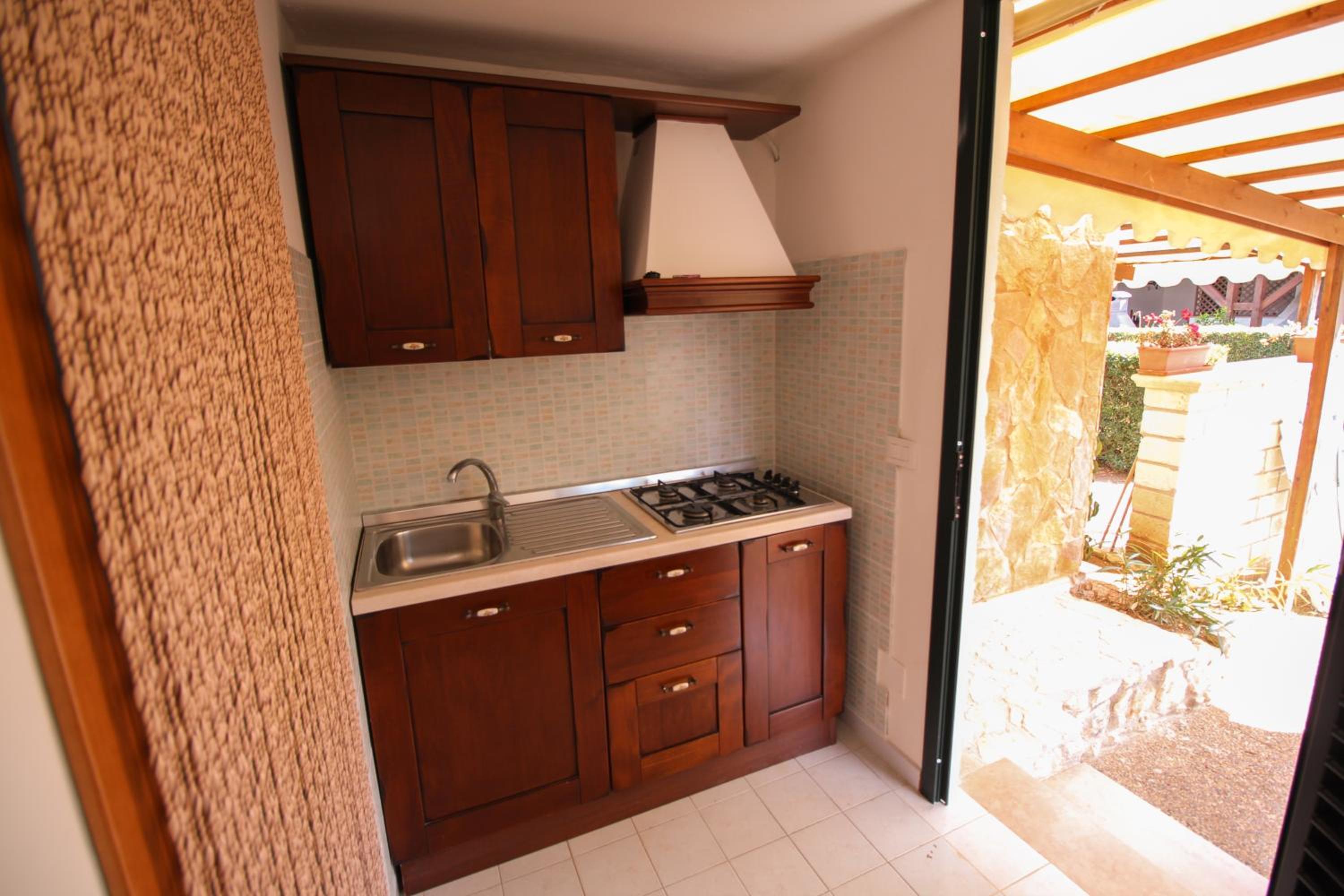 One-Bedroom Apartment - Photo 8