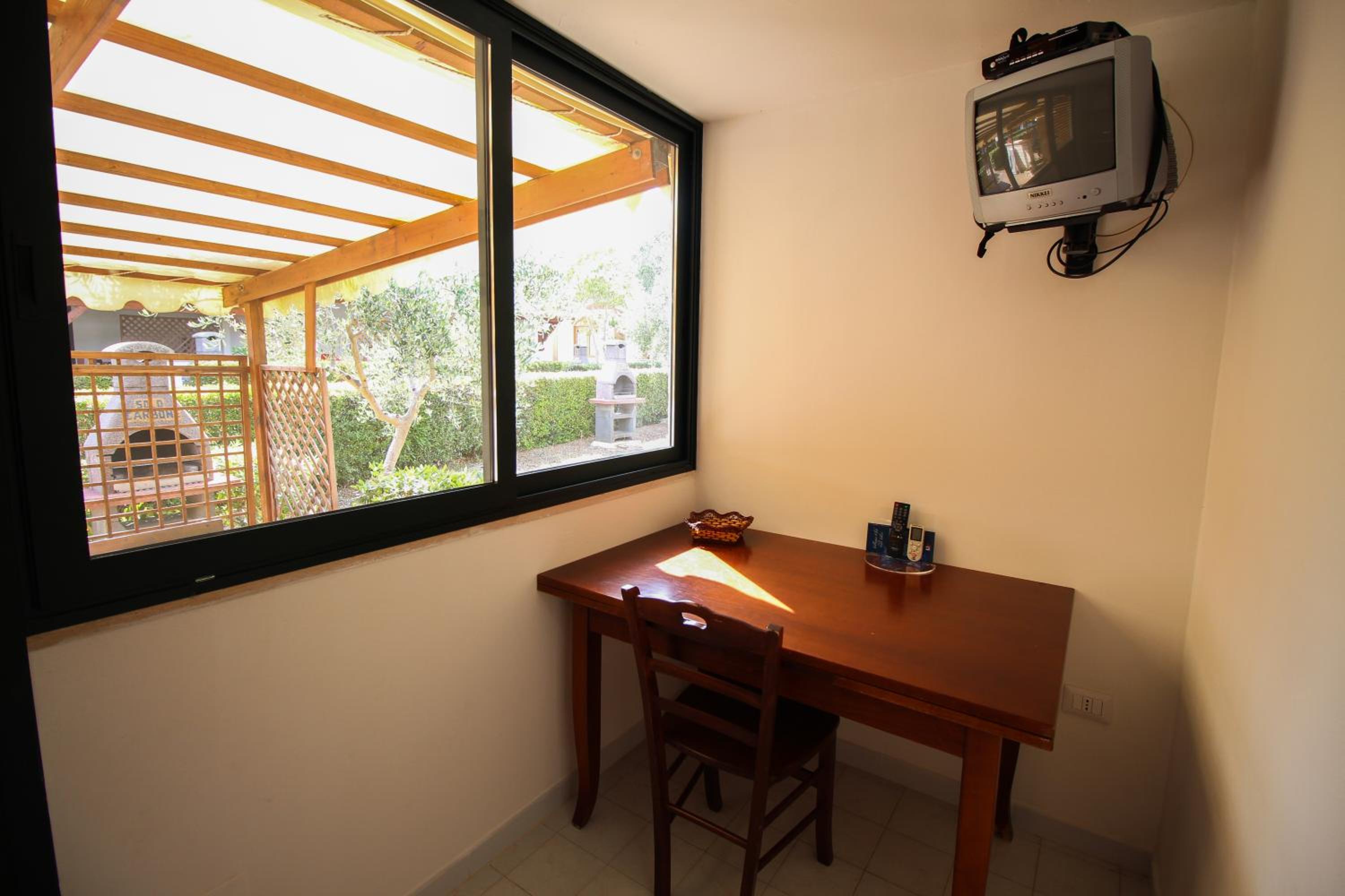 One-Bedroom Apartment - Photo 9