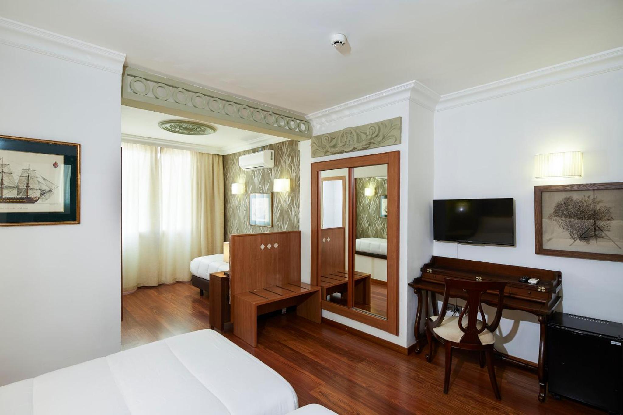 Superior Triple Room - Photo 5