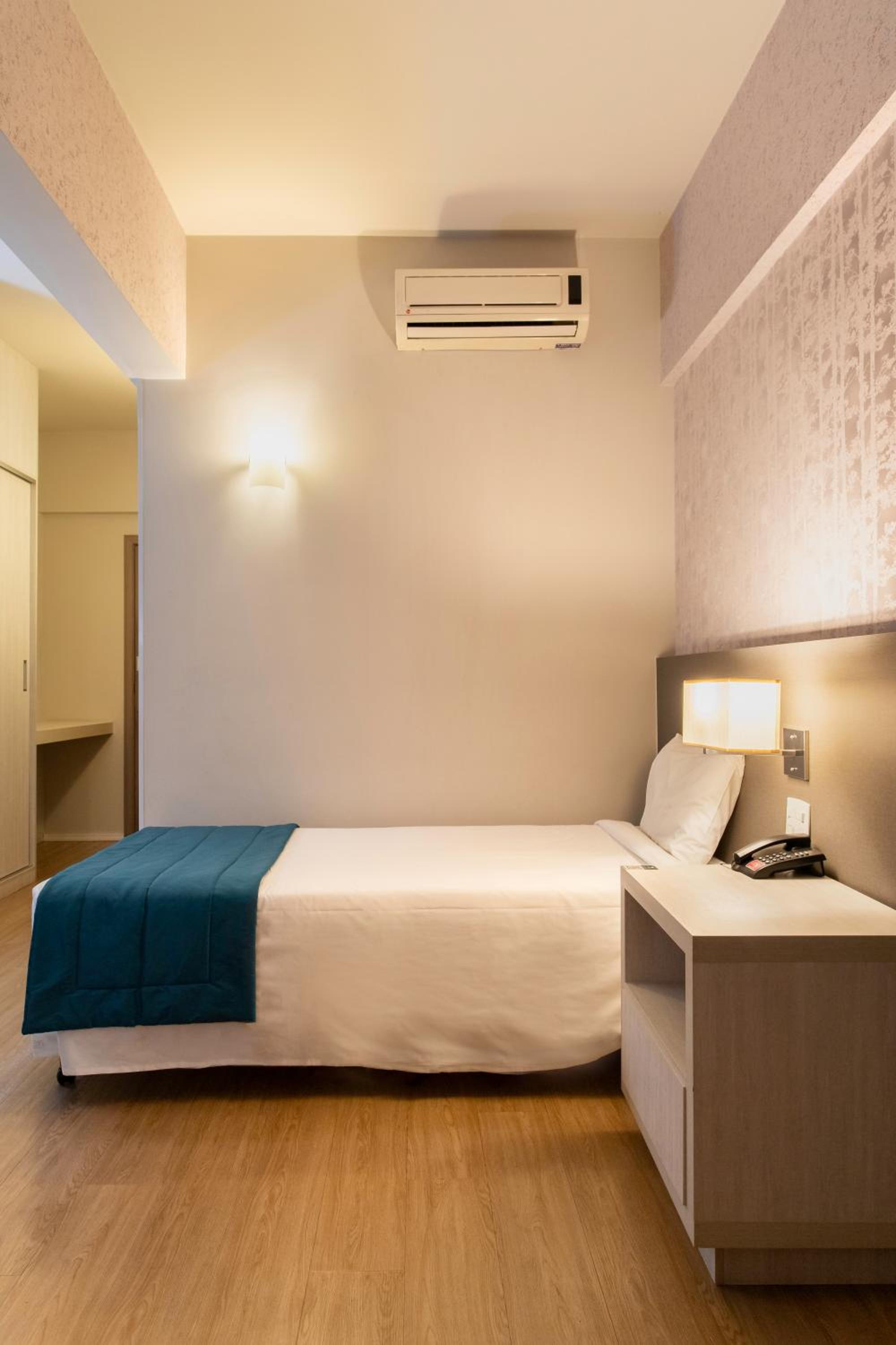 Deluxe Single Room photo 3