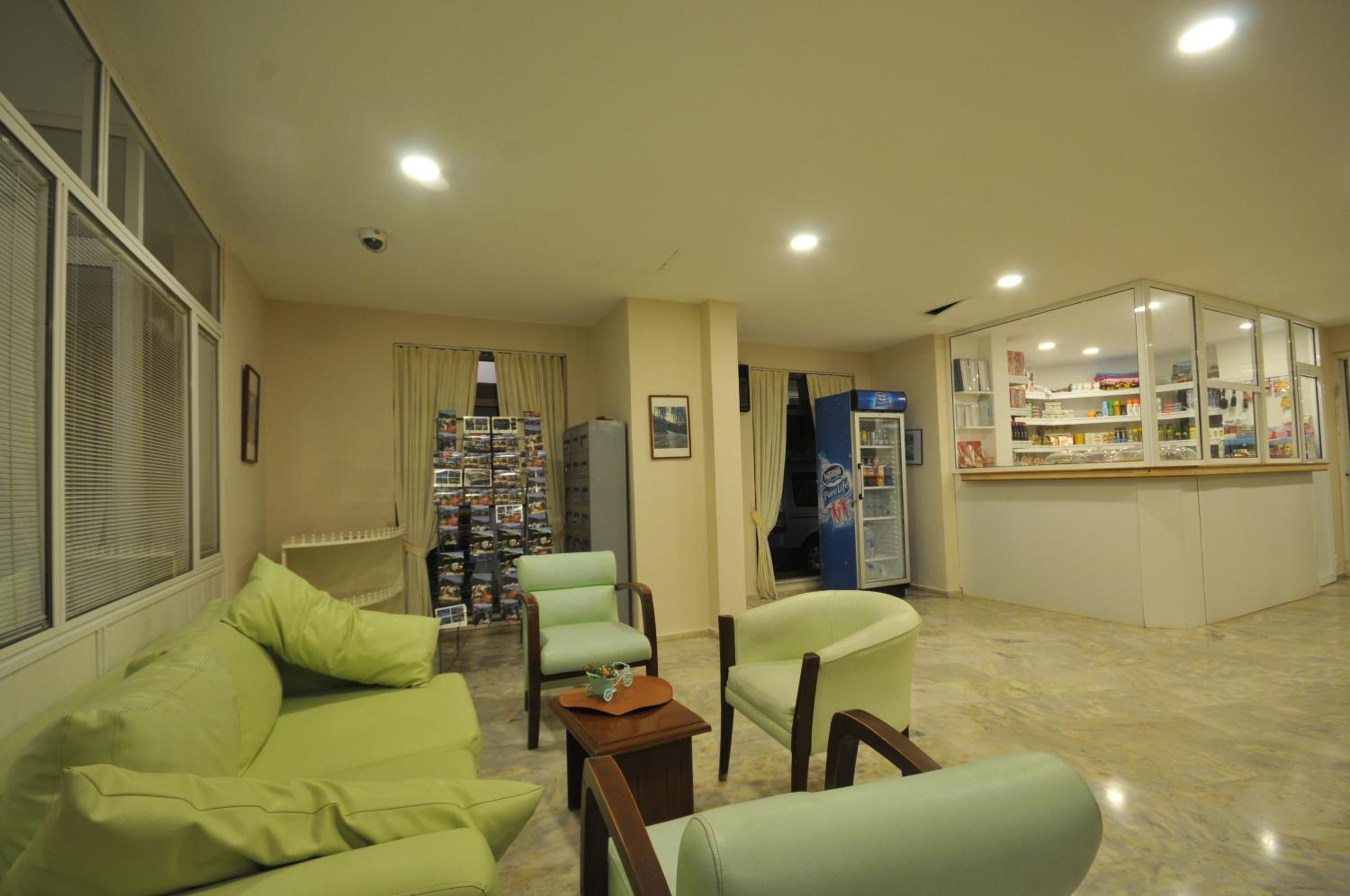 Standard Double or Twin Room photo 1
