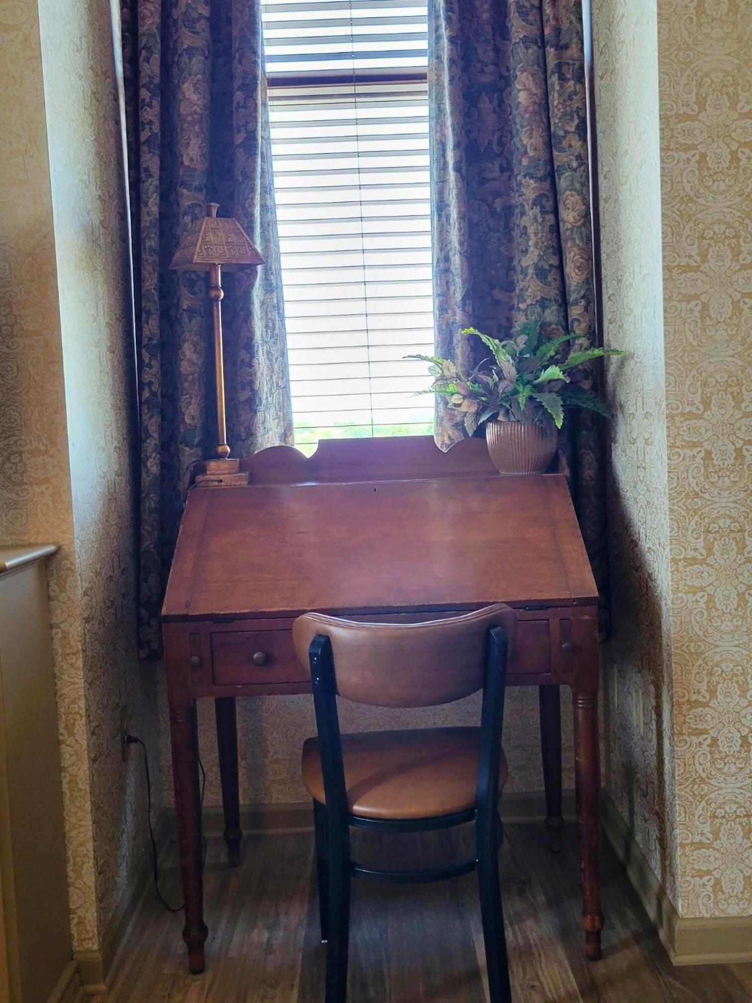 Deluxe Suite - Photo 5