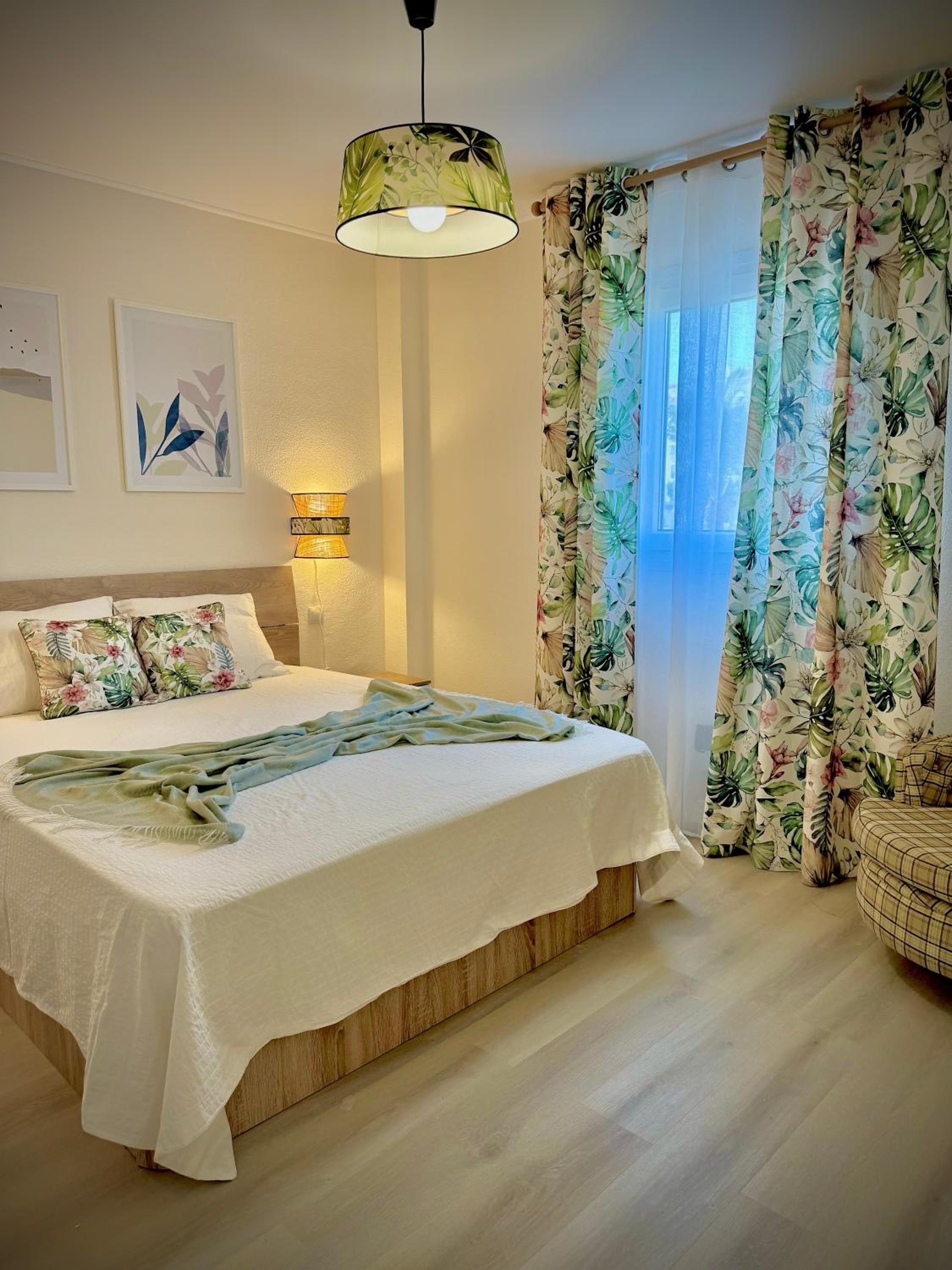 Two-Bedroom Apartment with Terrace and Sea View photo 3