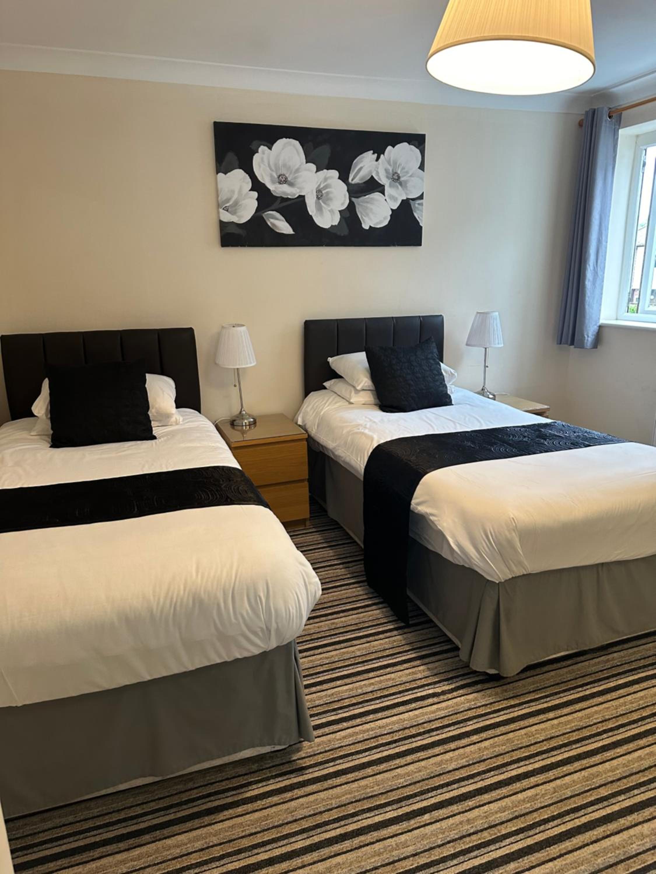 Twin Room with Bathroom