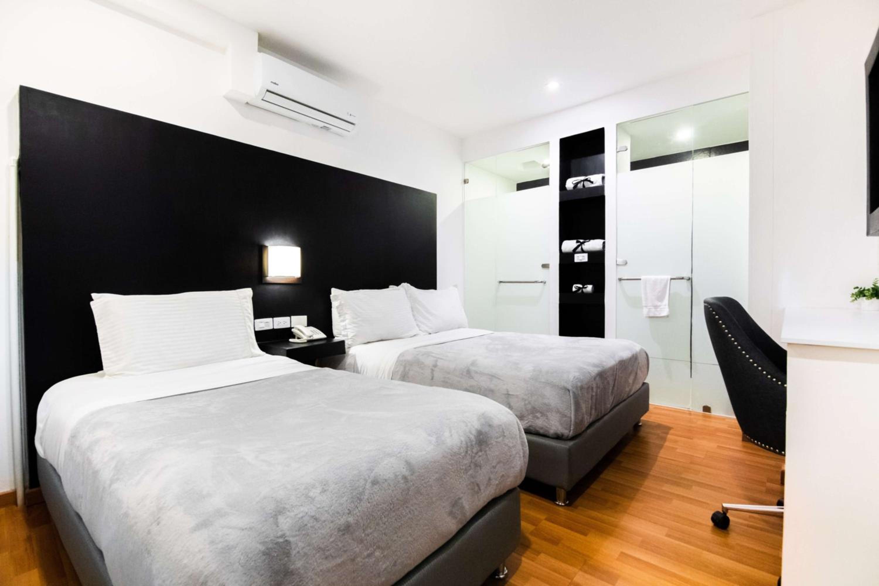 Standard Twin Room photo 1