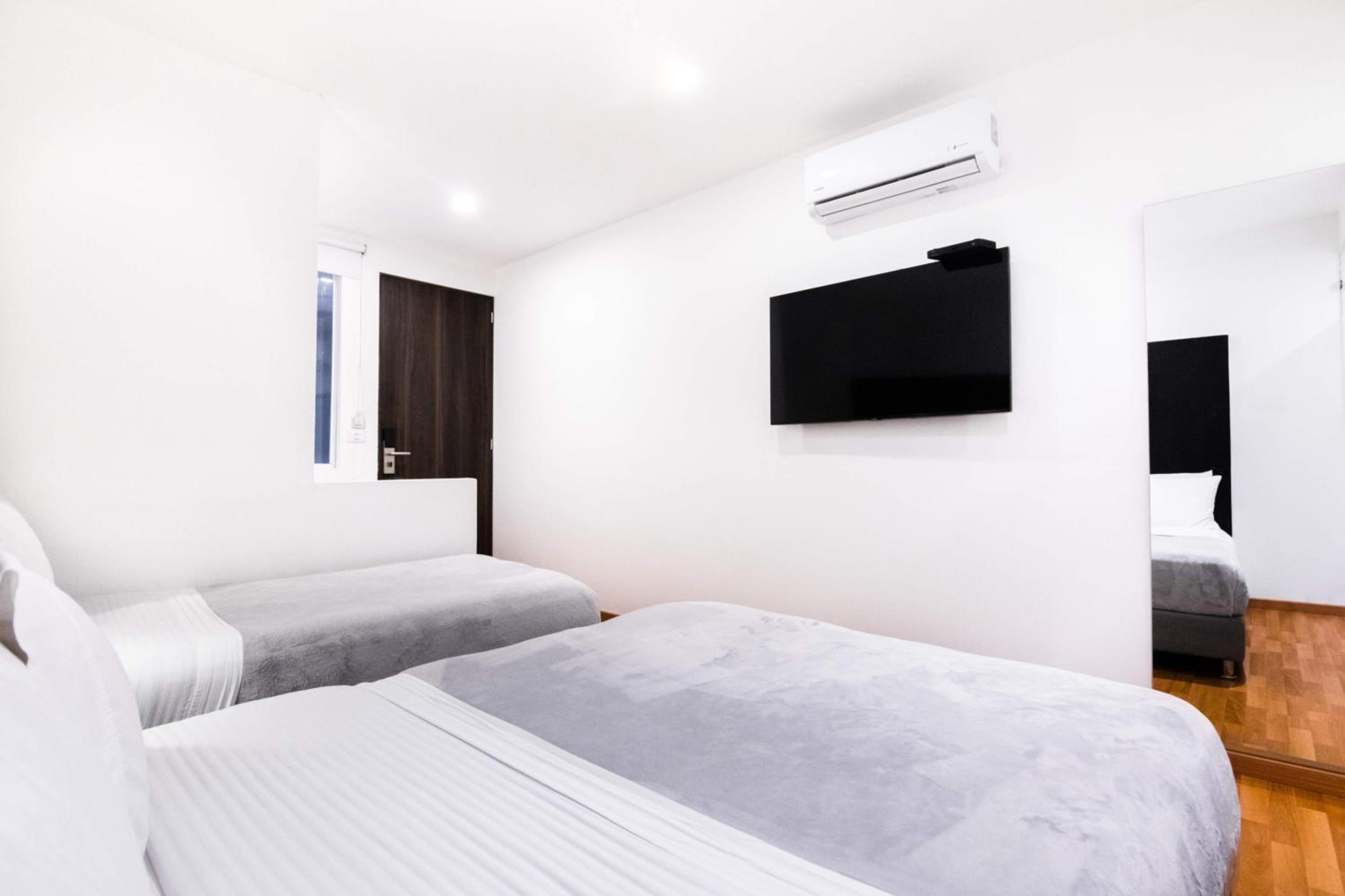 Standard Twin Room photo 2