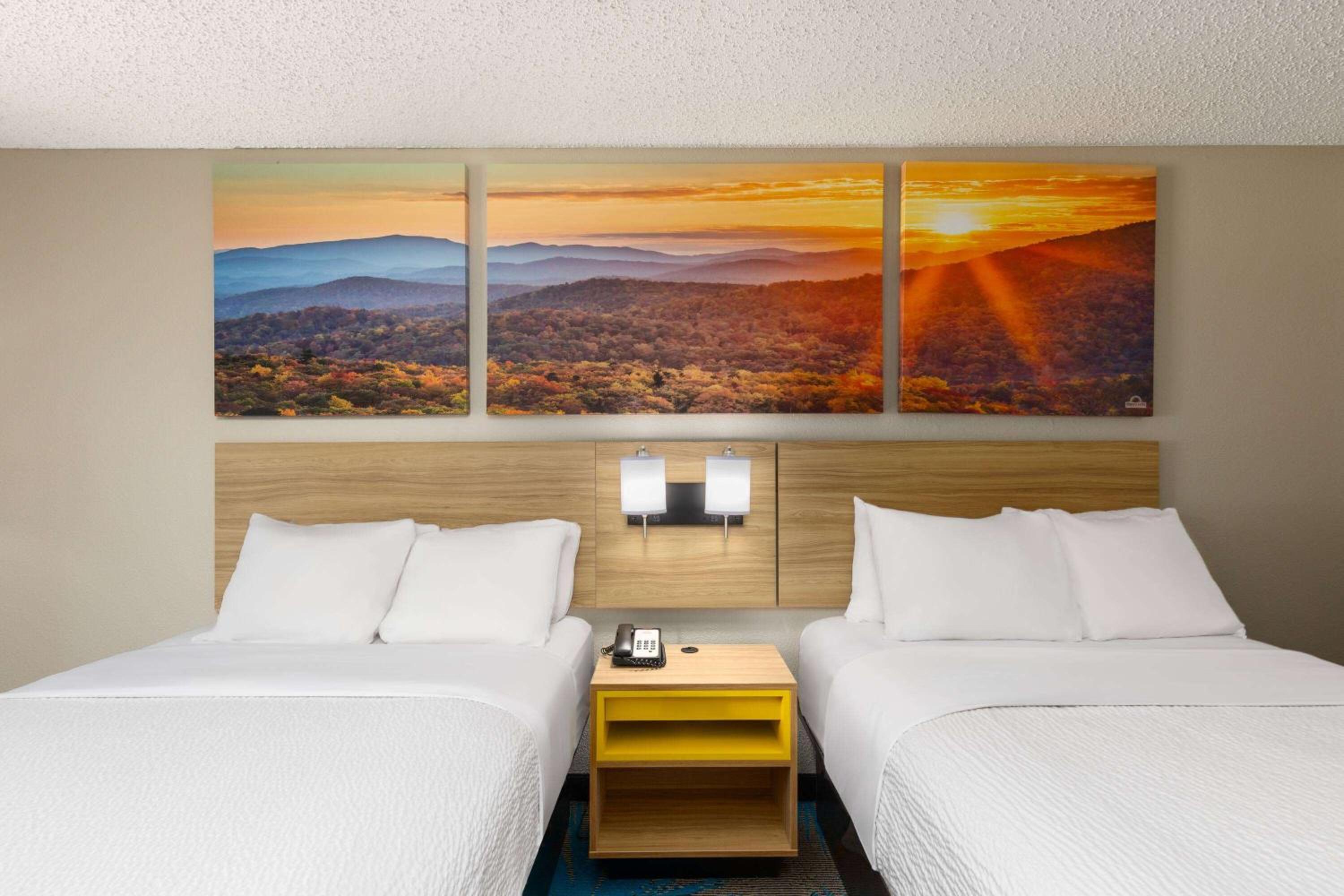 Double Room with Two Double Beds - Non-Smoking - Photo 3