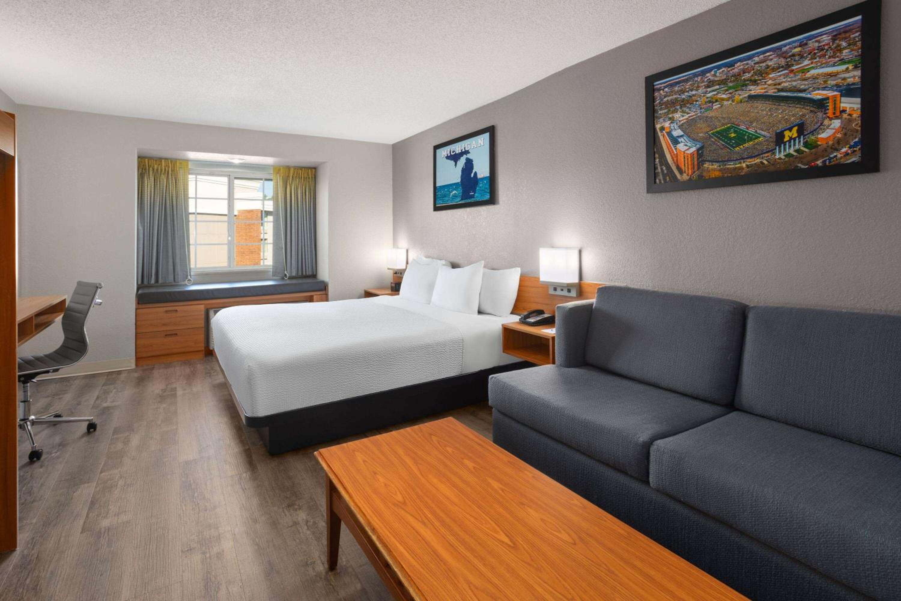 King Studio Suite - Mobility Access/Non-Smoking - Photo 1