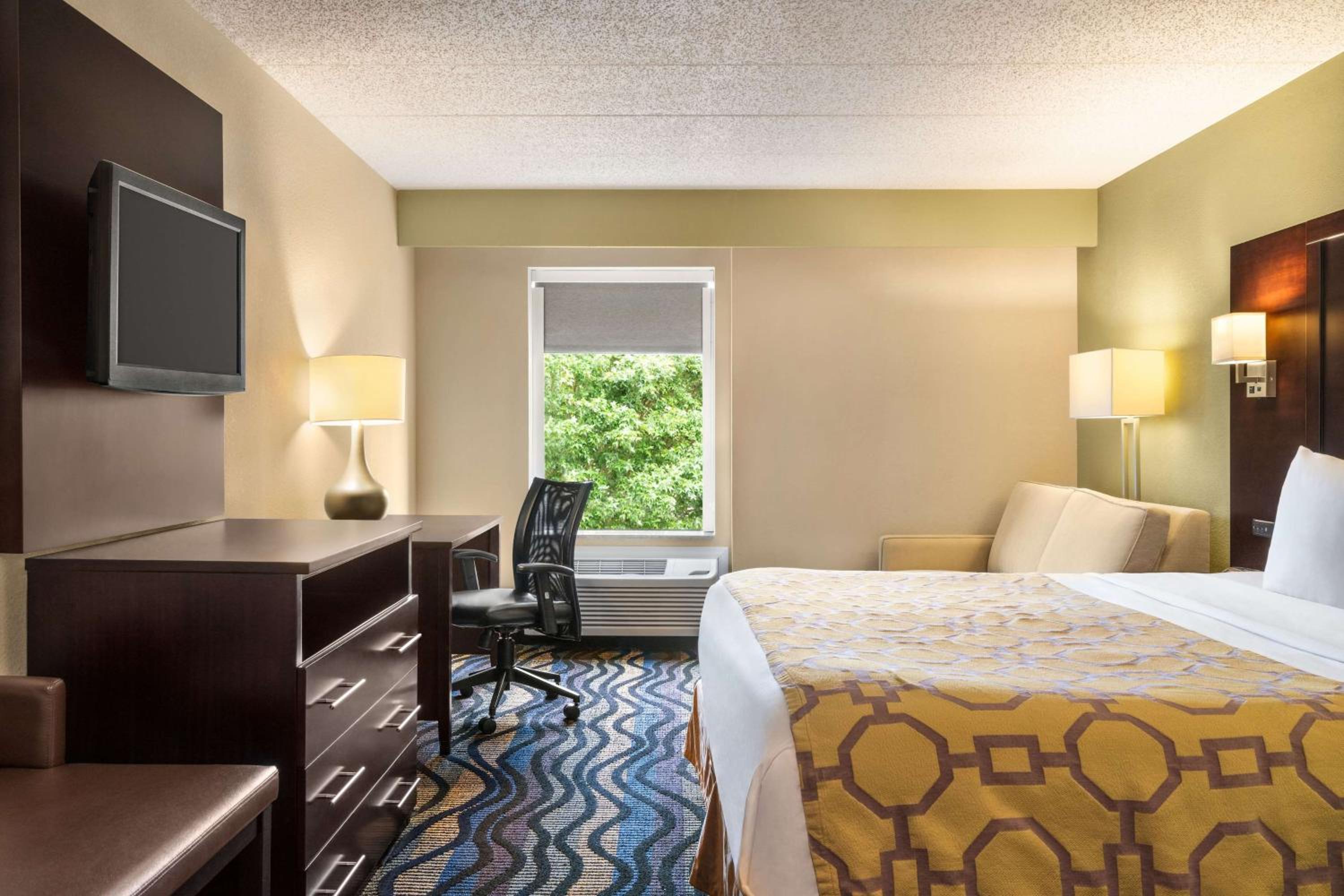 King Room - Non-Smoking - Photo 1