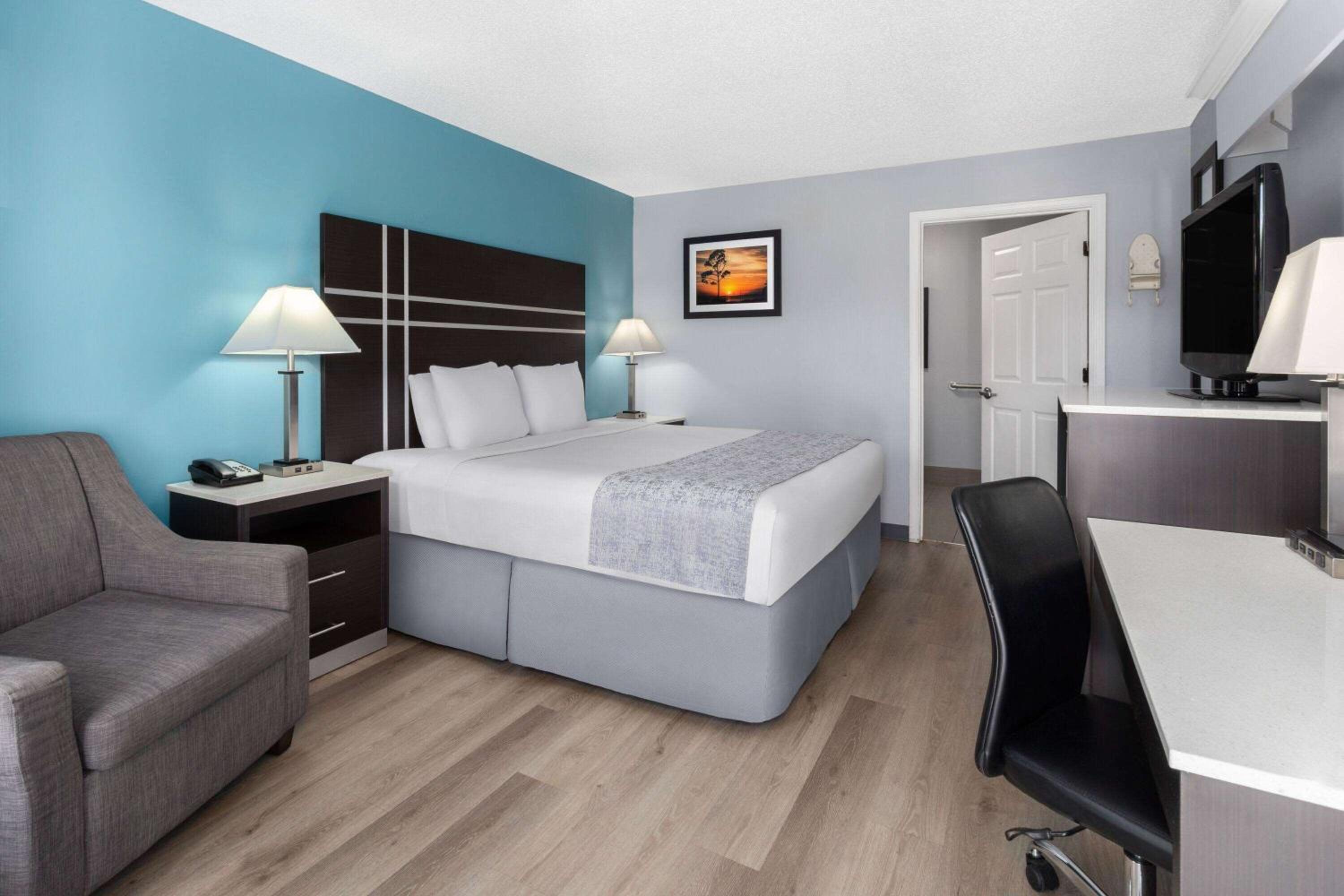 King Room - Disability Access - Non-Smoking - Photo 1