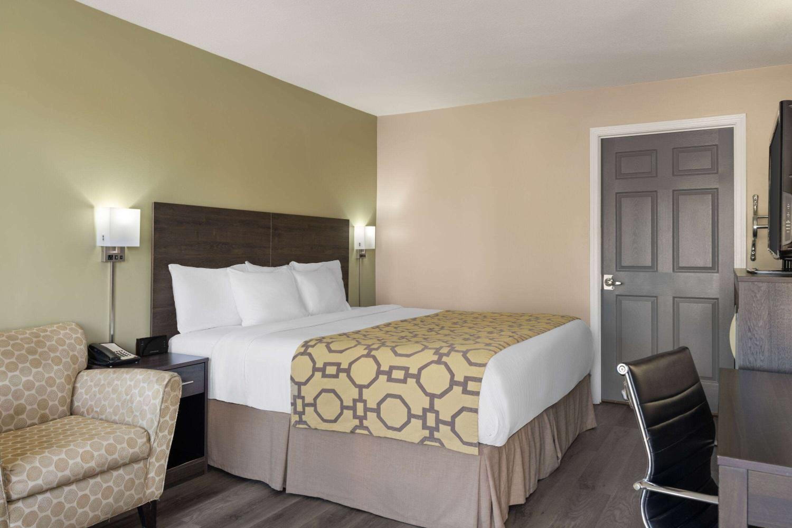 King Room - Mobility Access/Non-Smoking - Photo 4