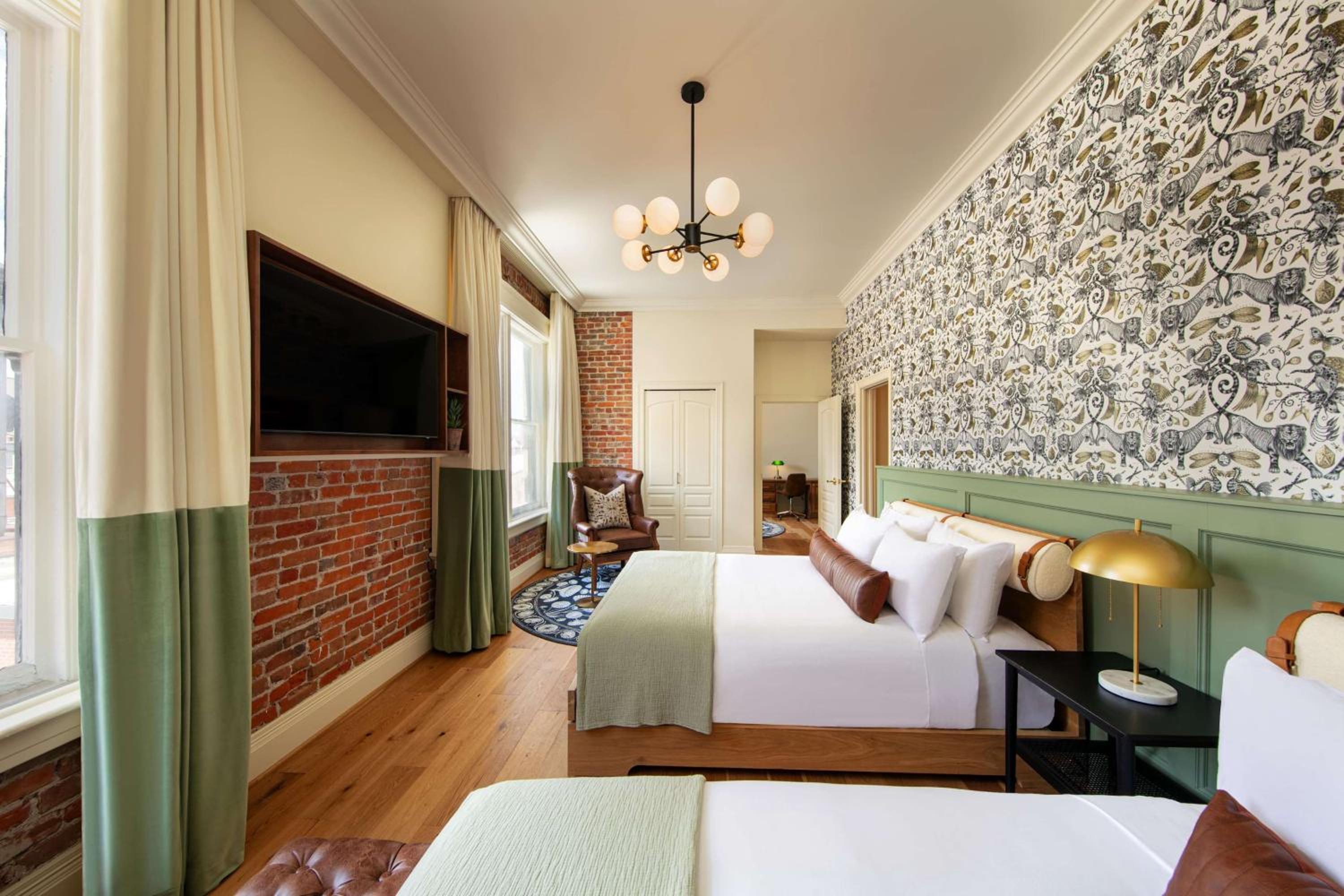 Retreat Suite with Two Queen Beds - Photo 1