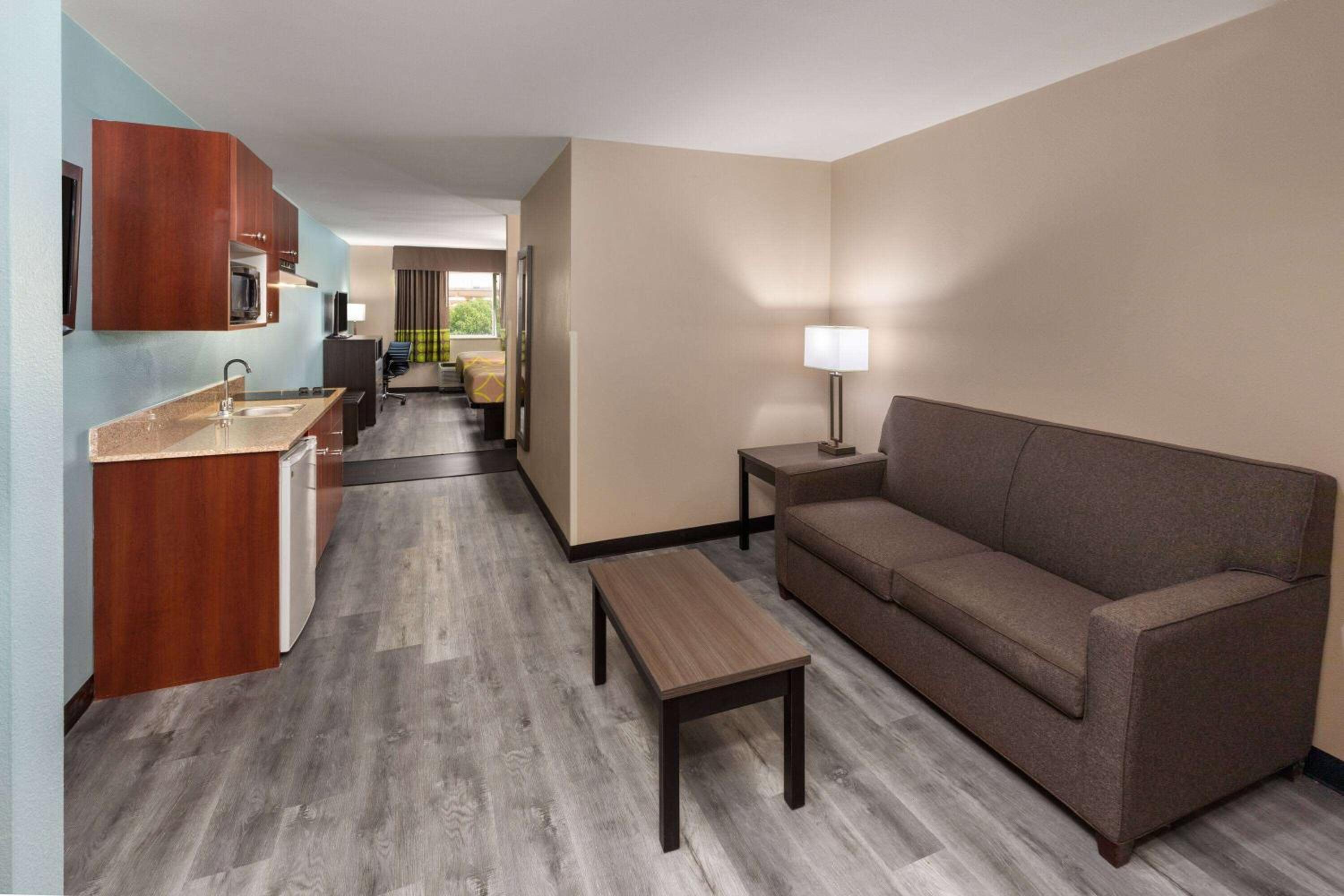 Studio Suite with Two Queen Beds - Non-Smoking - Photo 1