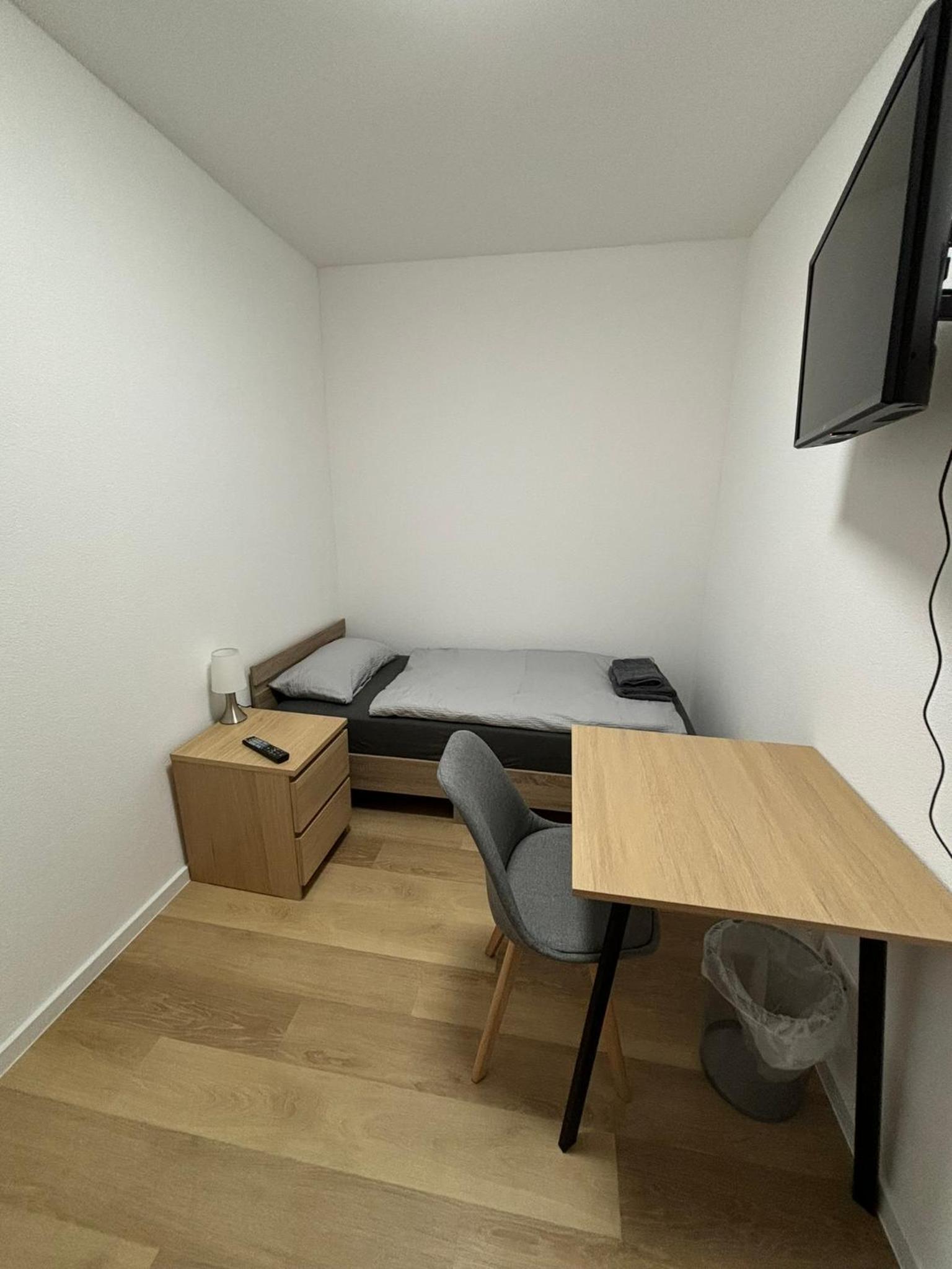 Single Room with Shared Bathroom