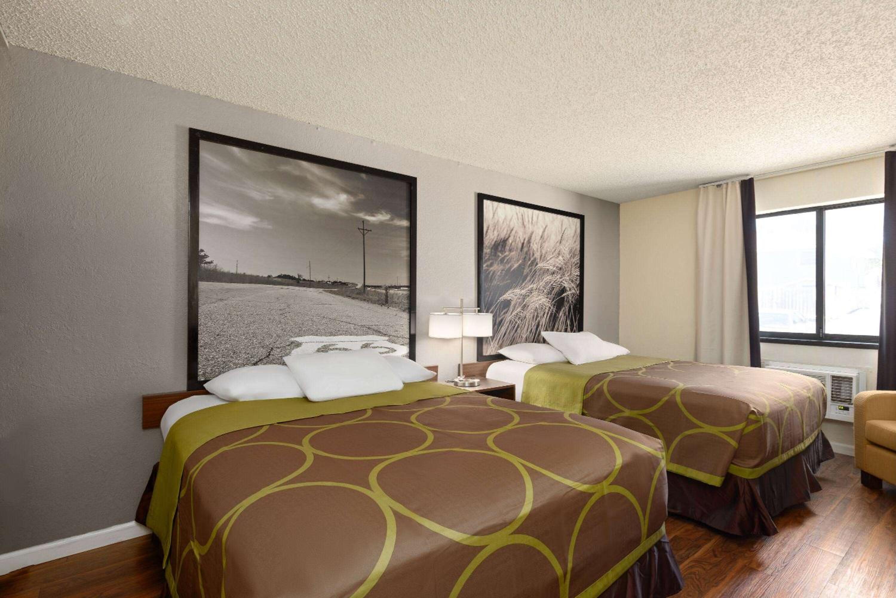 Queen Room with Two Queen Beds and Bath Tub - Mobility Accessible/Non-Smoking - Photo 1