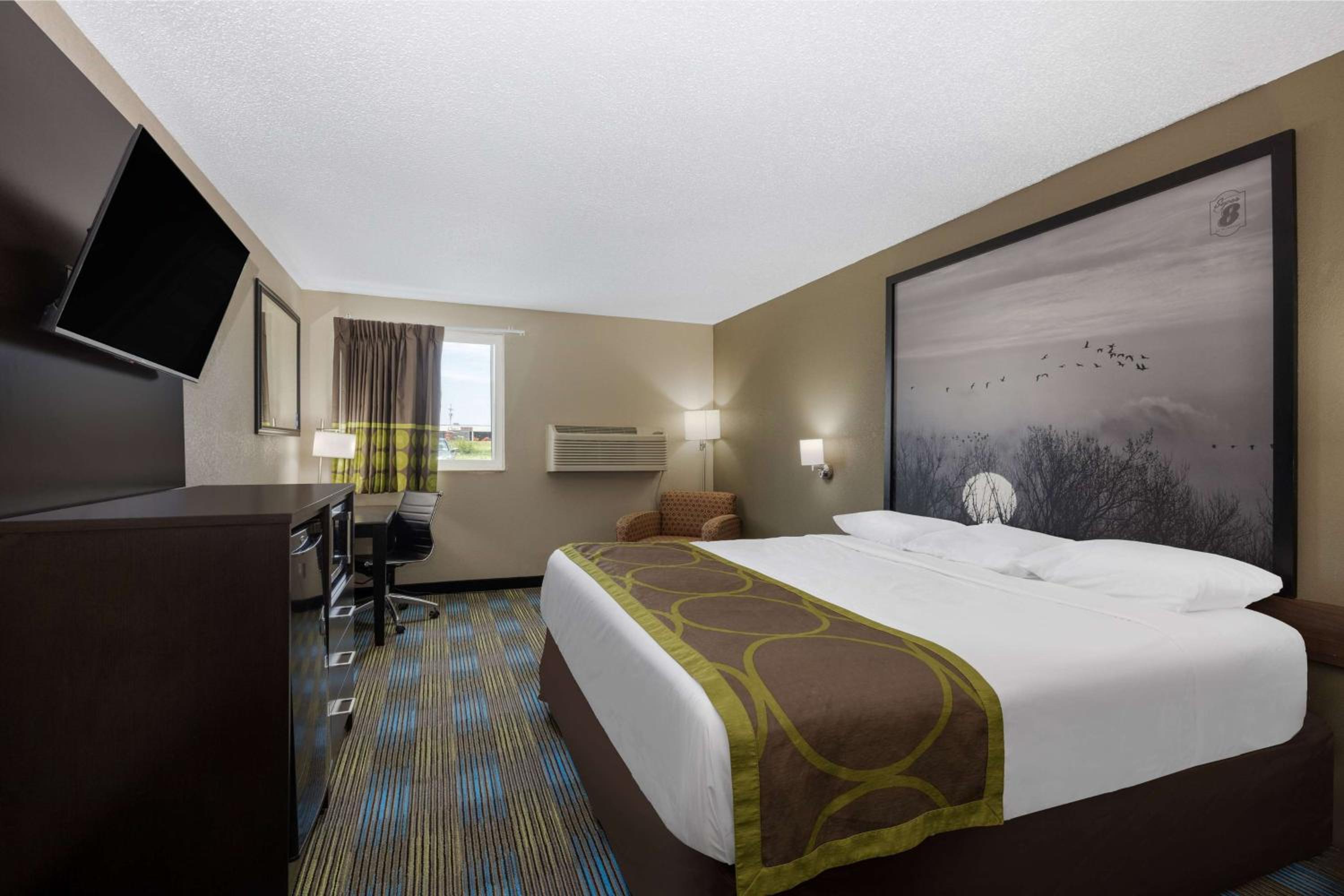 King Room - Non-Smoking photo 1