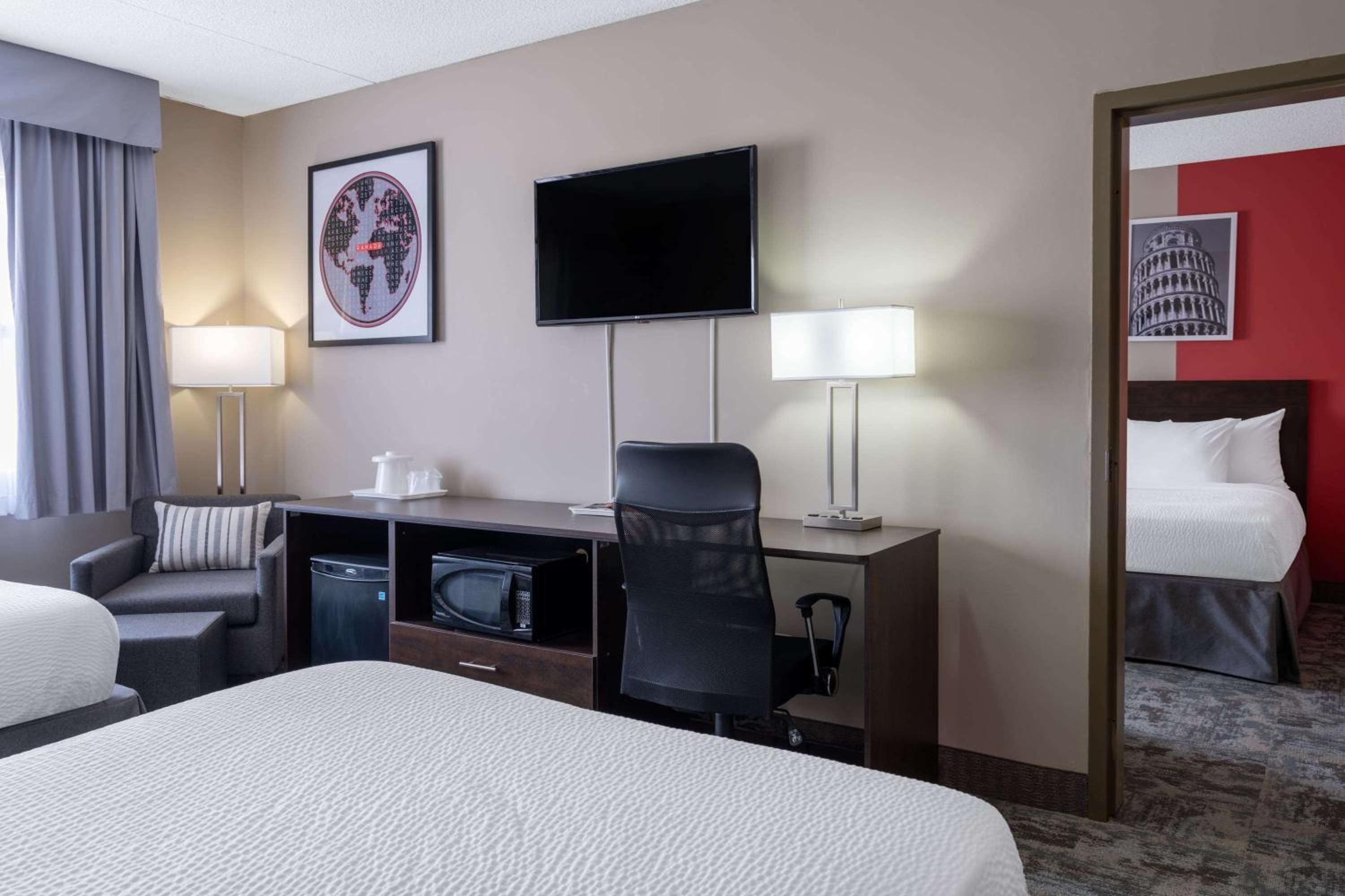 Family Suite with Two Double Beds - Non-Smoking  - Photo 1