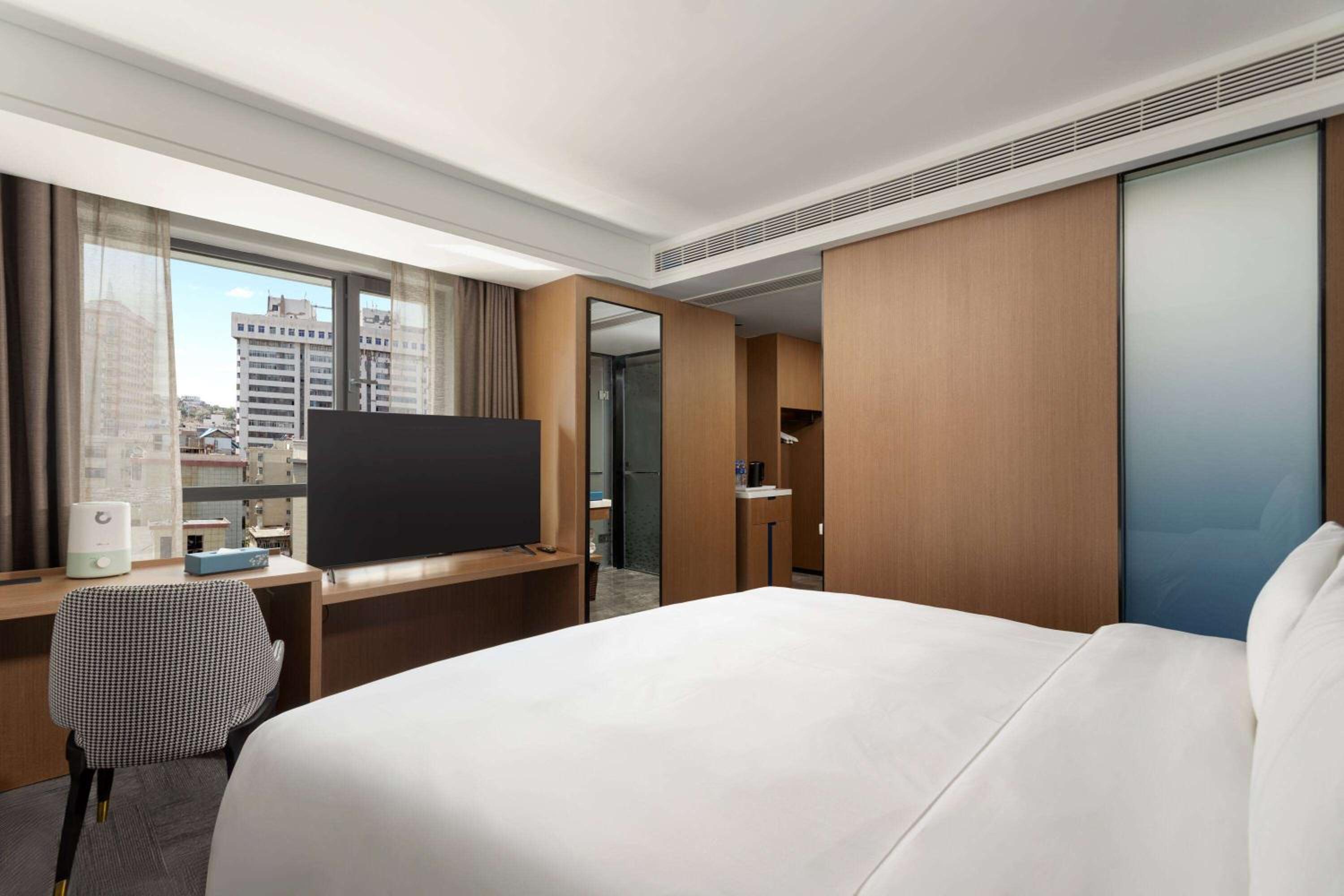 Business King Room - Non-Smoking