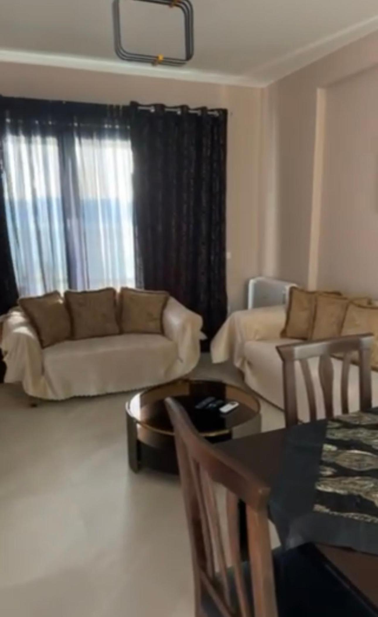 One-Bedroom Apartment With Balcony And Sea View