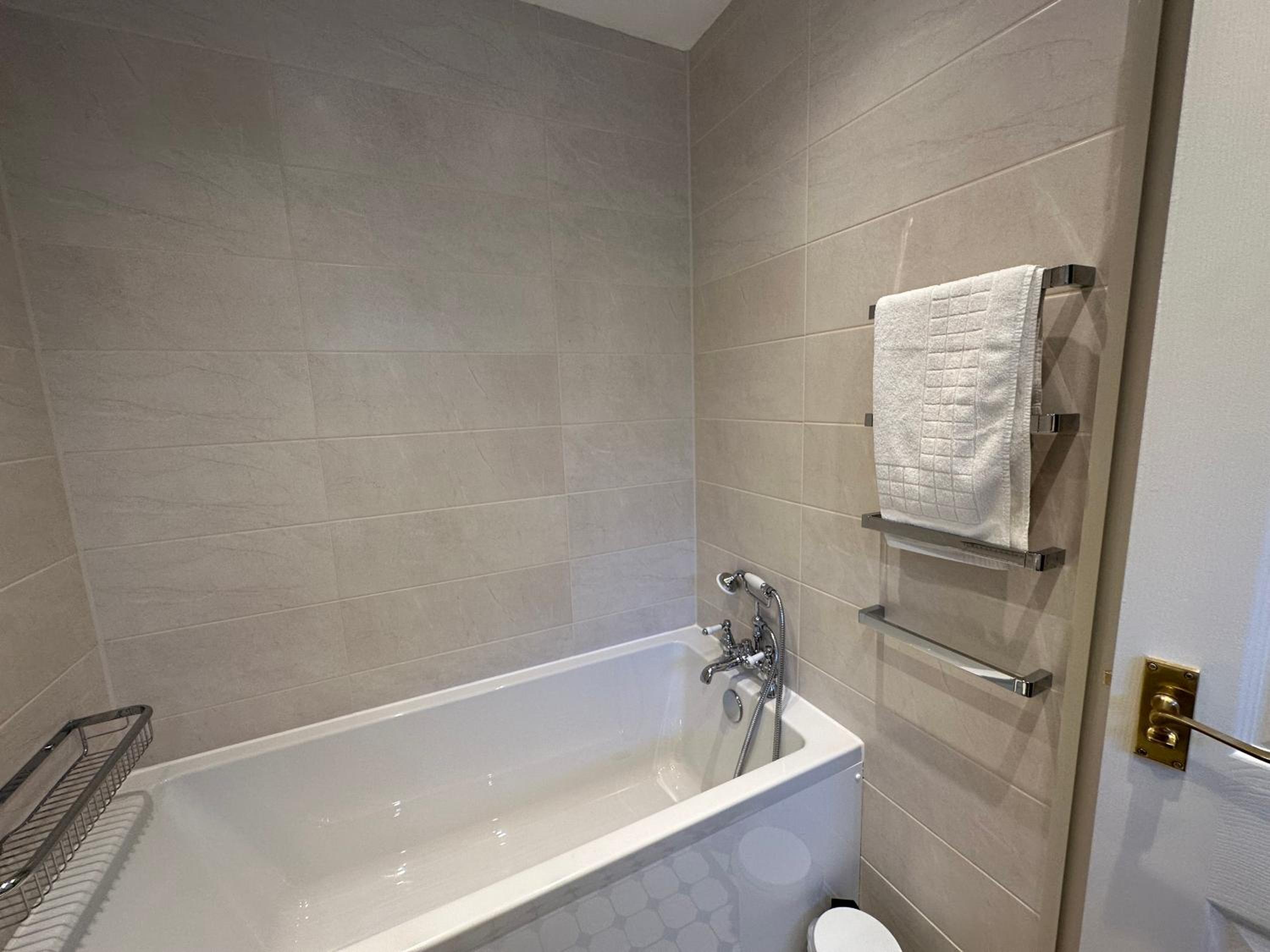 Superior Double Room with Bath - Photo 2
