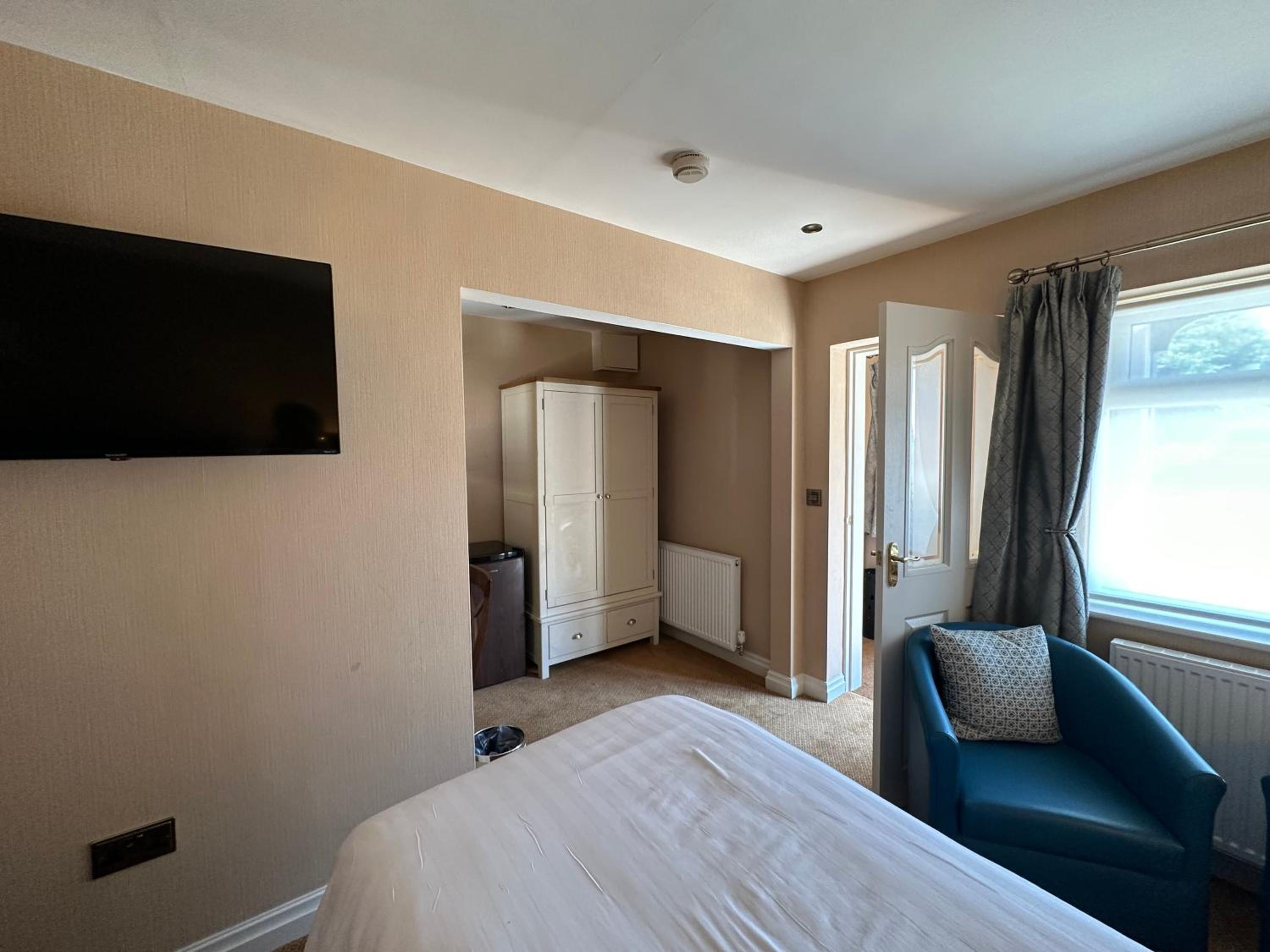 Superior Double Room with Bath - Photo 6
