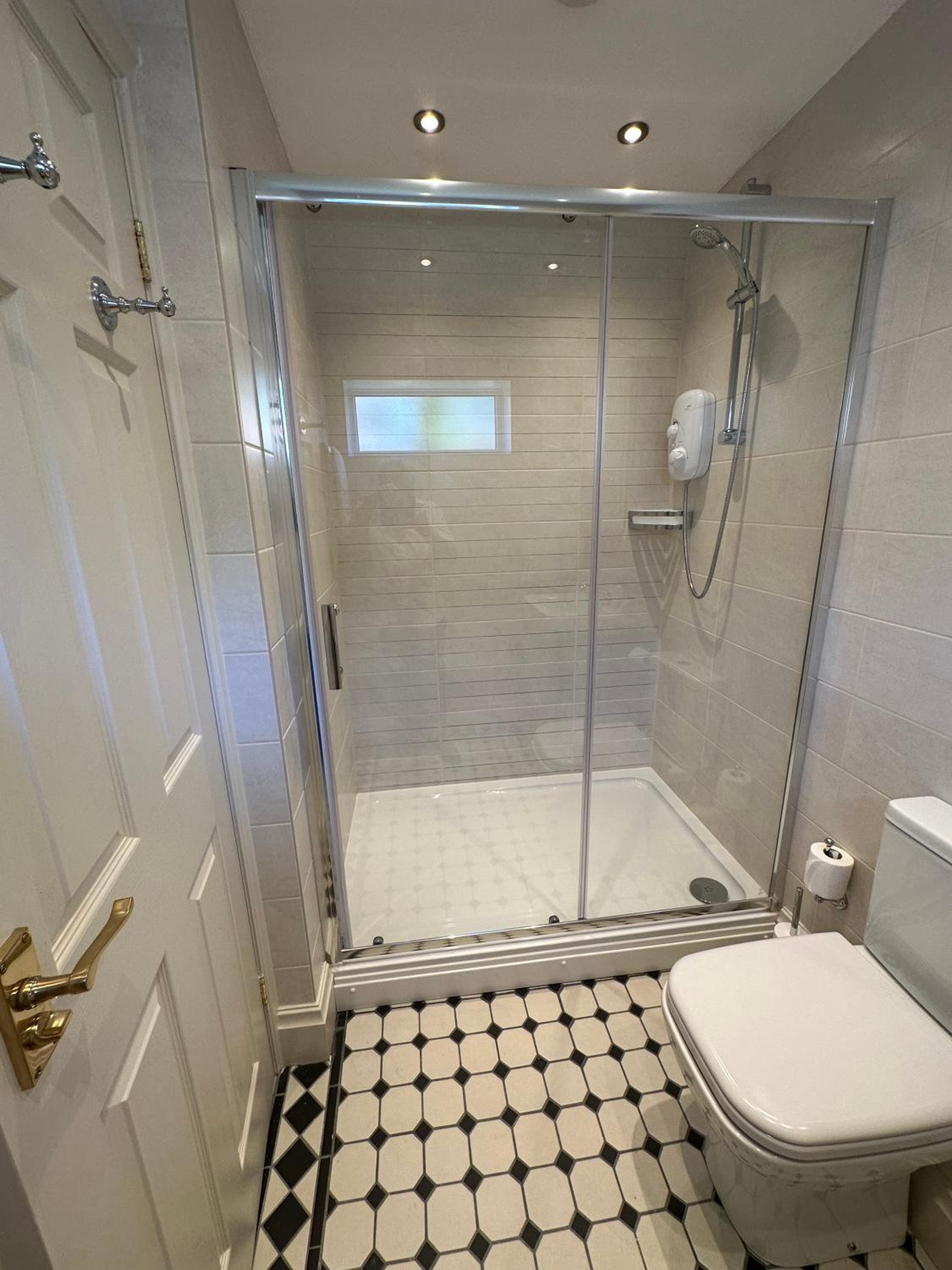 Superior Double Room with Bath - Photo 14