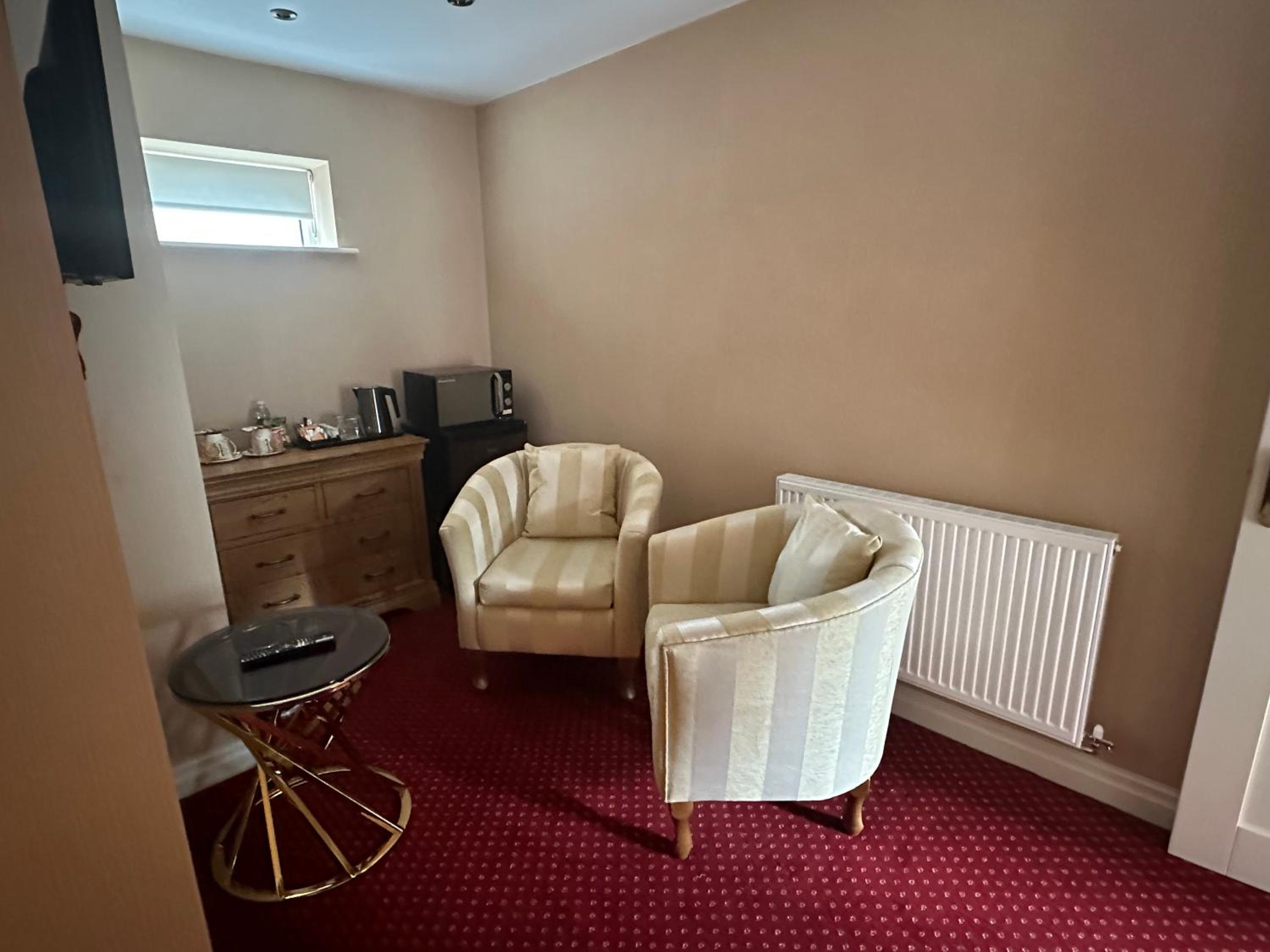 Deluxe Double Room with Bath - Photo 19
