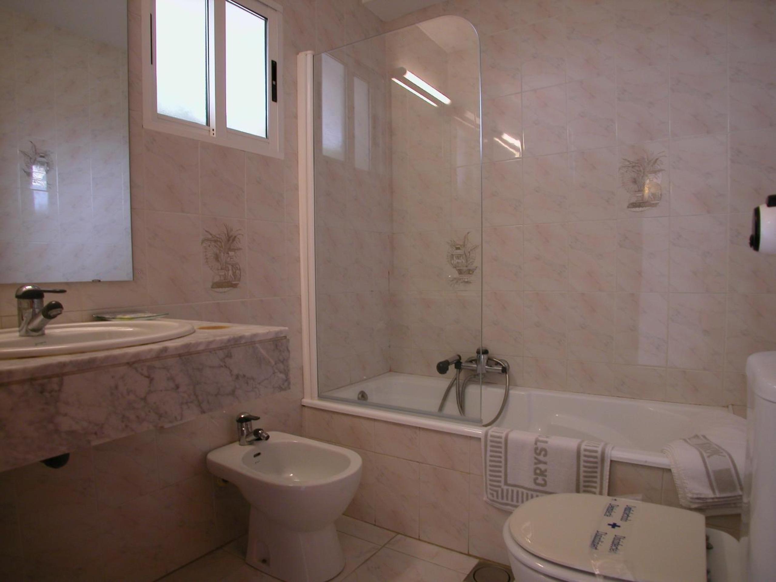Family Room (4 Adults) photo 2