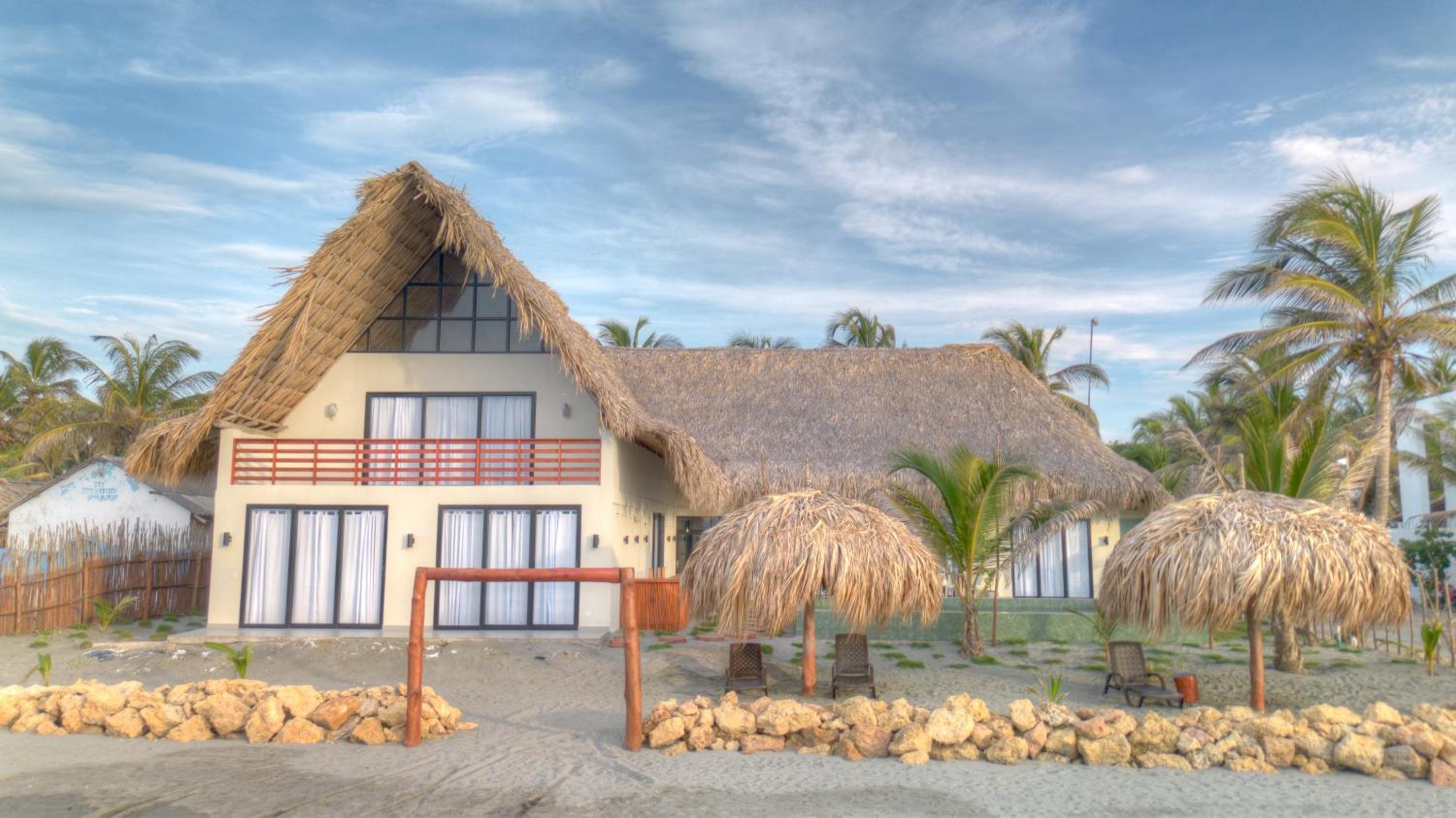 Seven-Bedroom House photo 2