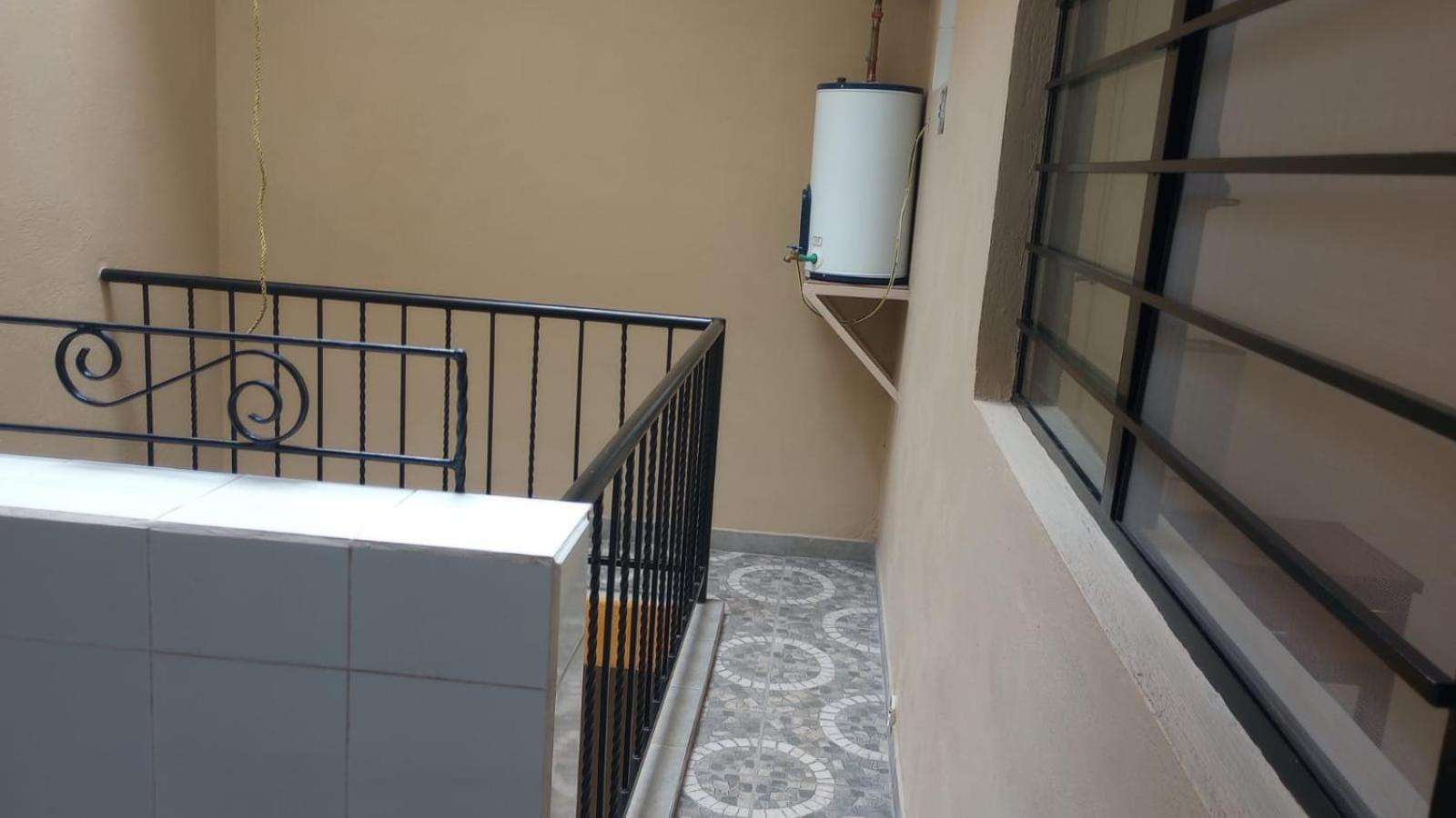 Apartment photo 2