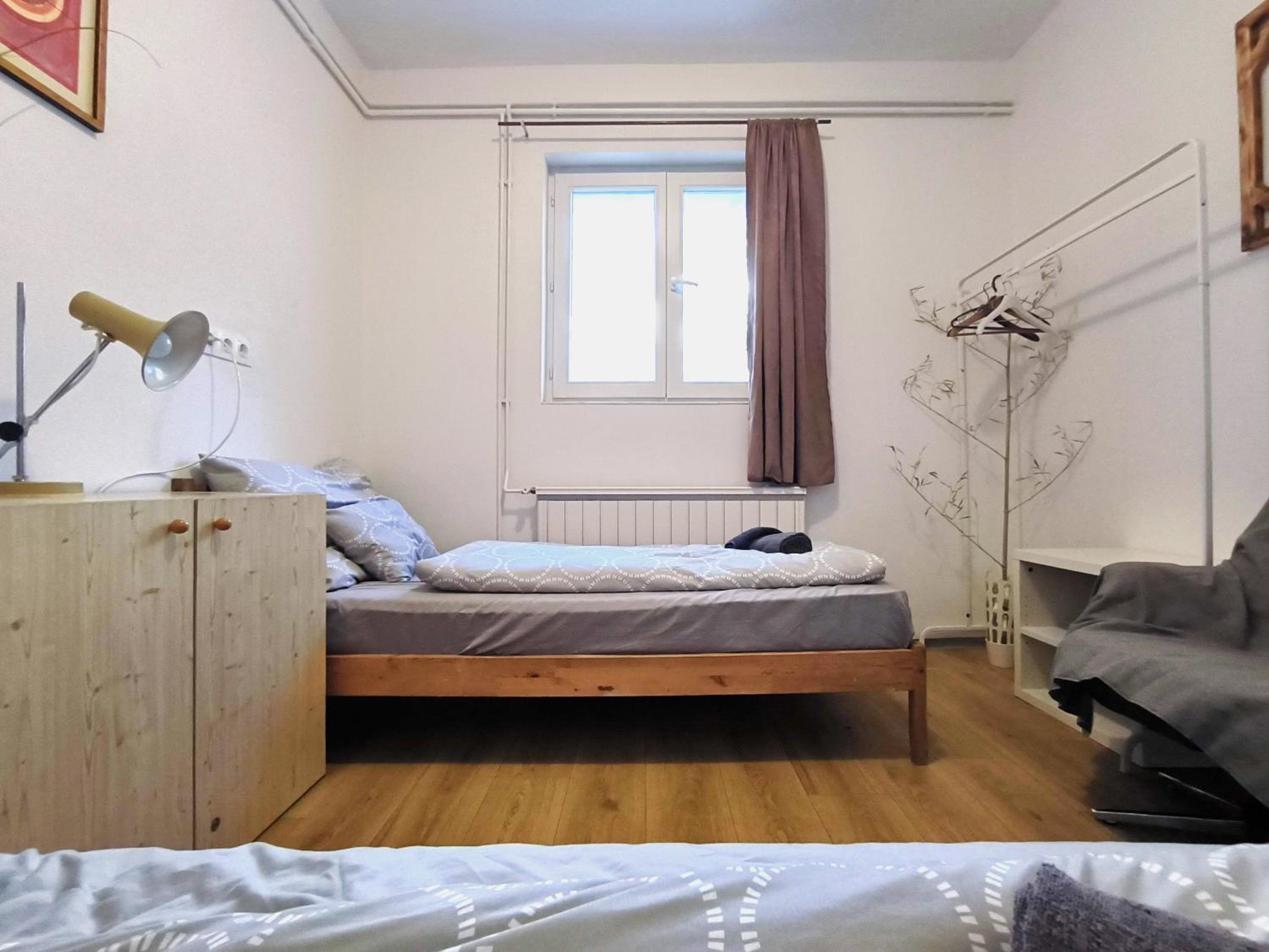 Standard Twin Room - Photo 1