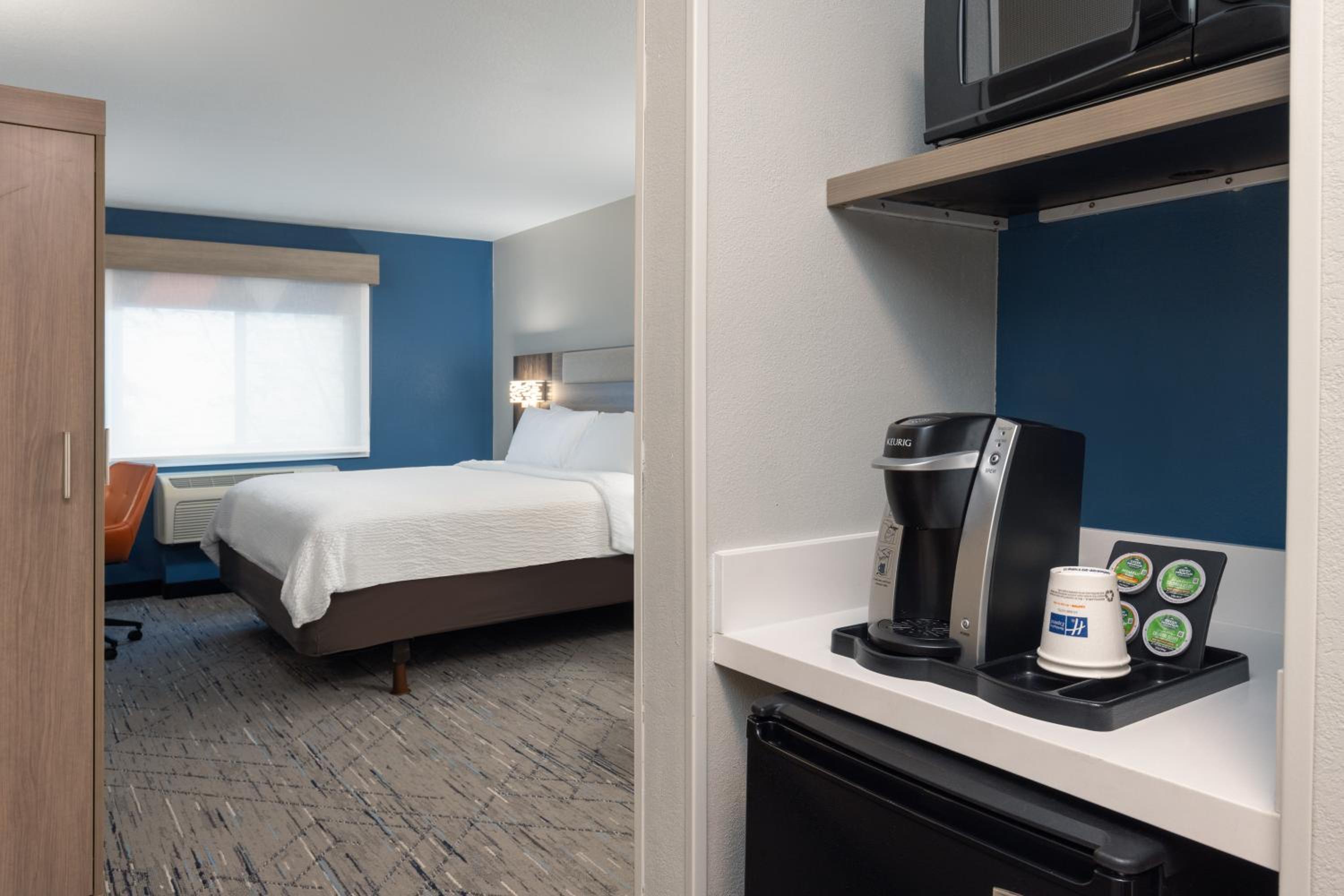 Standard King Room - Photo 1