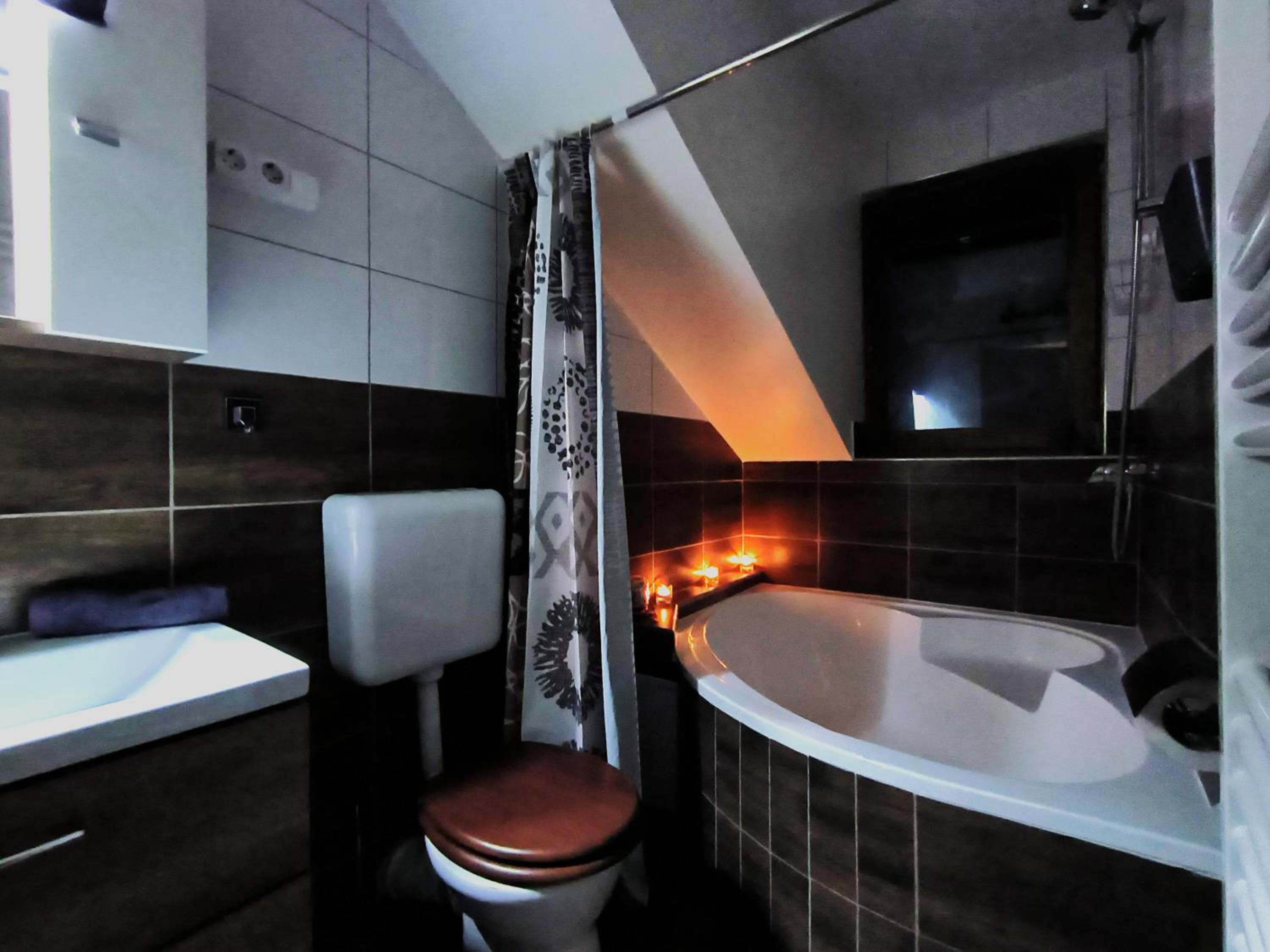 Queen Suite - Photo 5