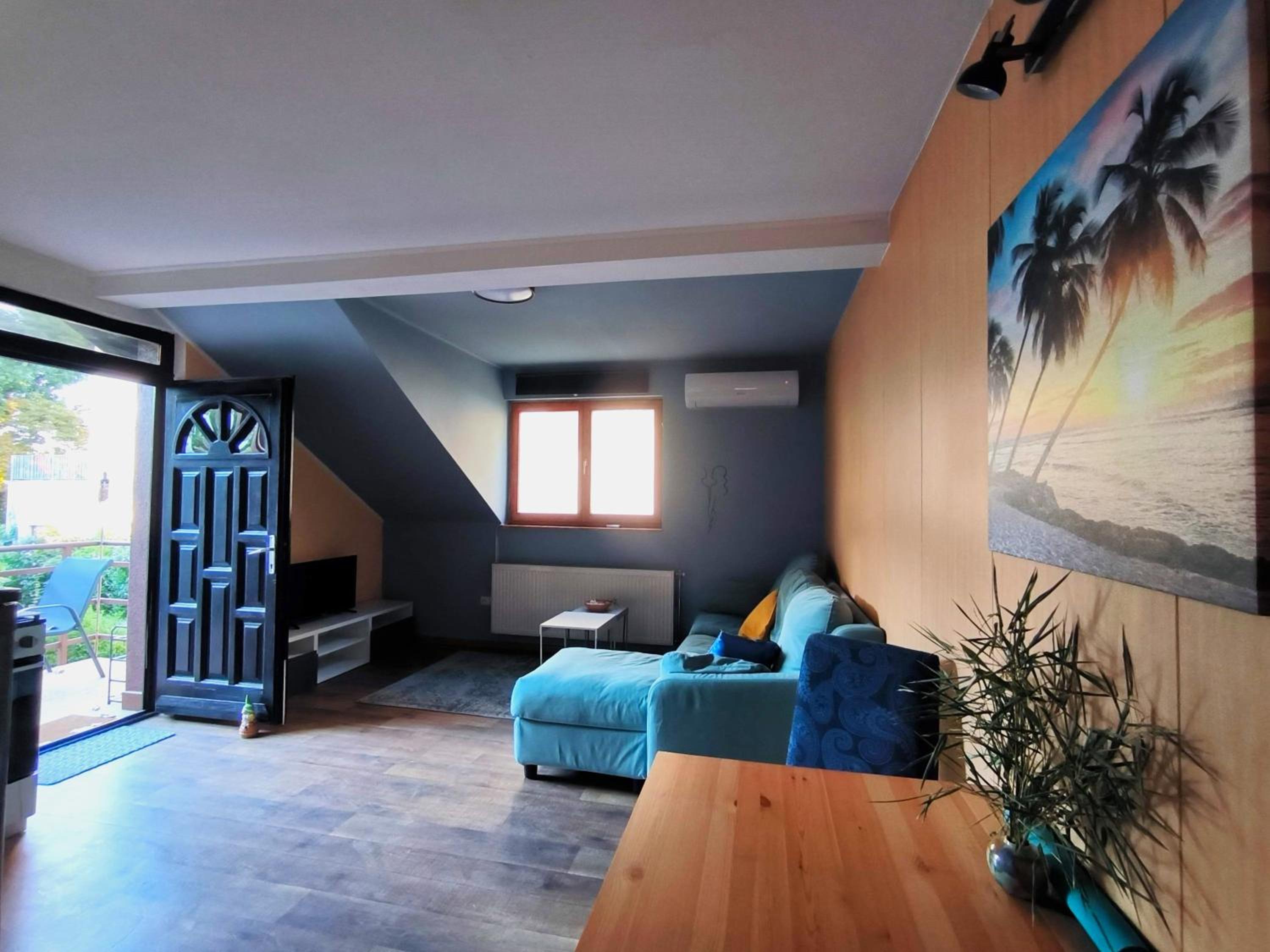 Queen Suite - Photo 1