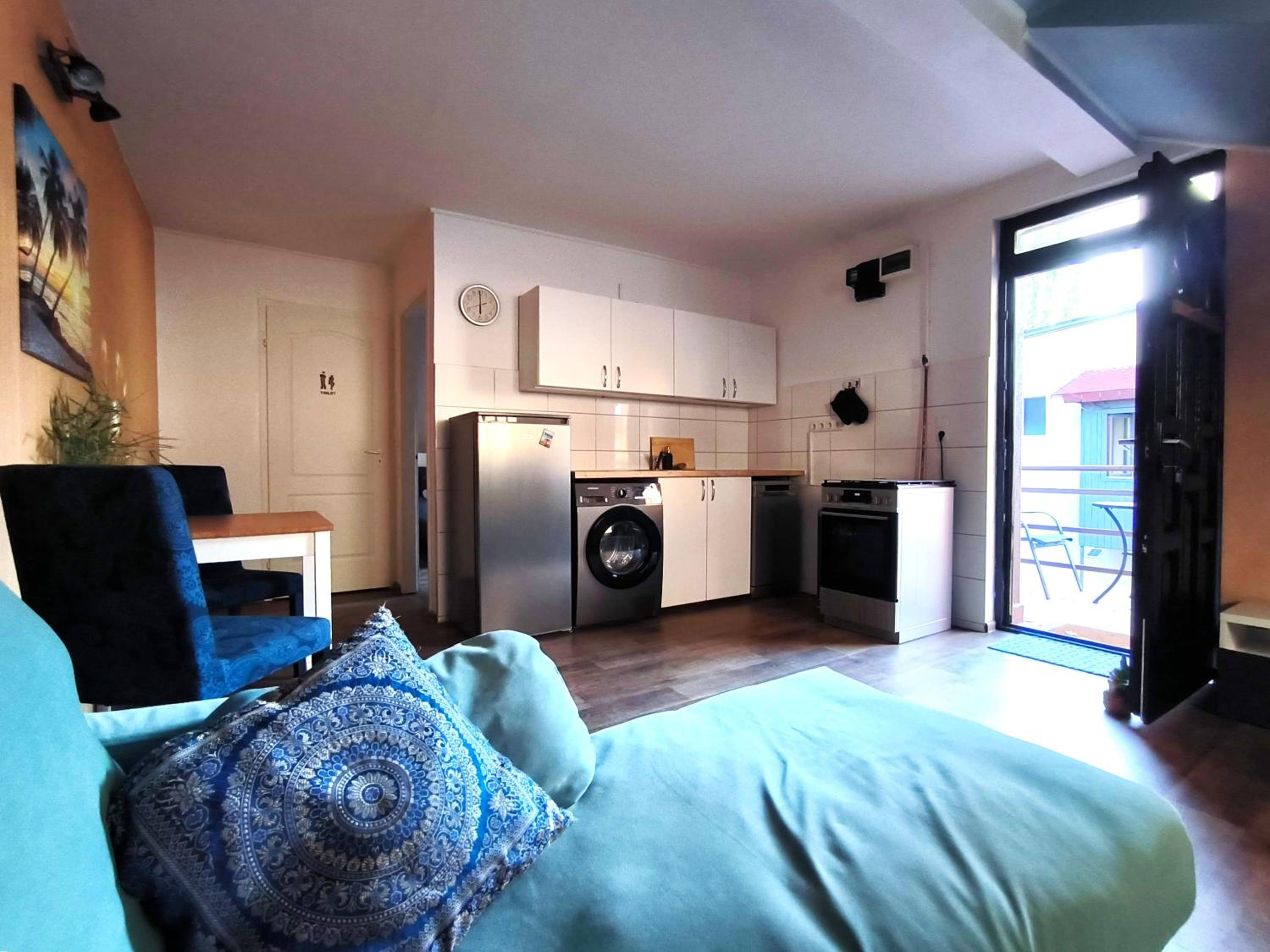 Queen Suite - Photo 19