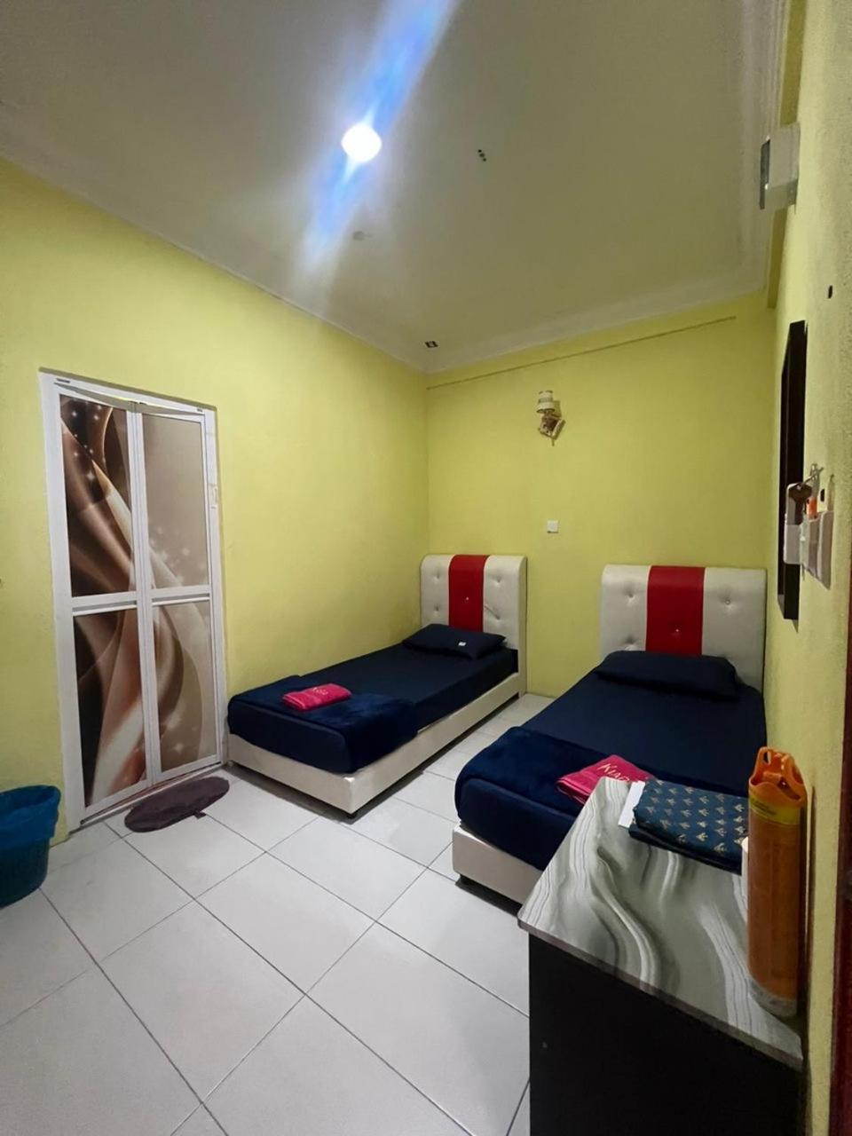 Budget Double Room photo 3