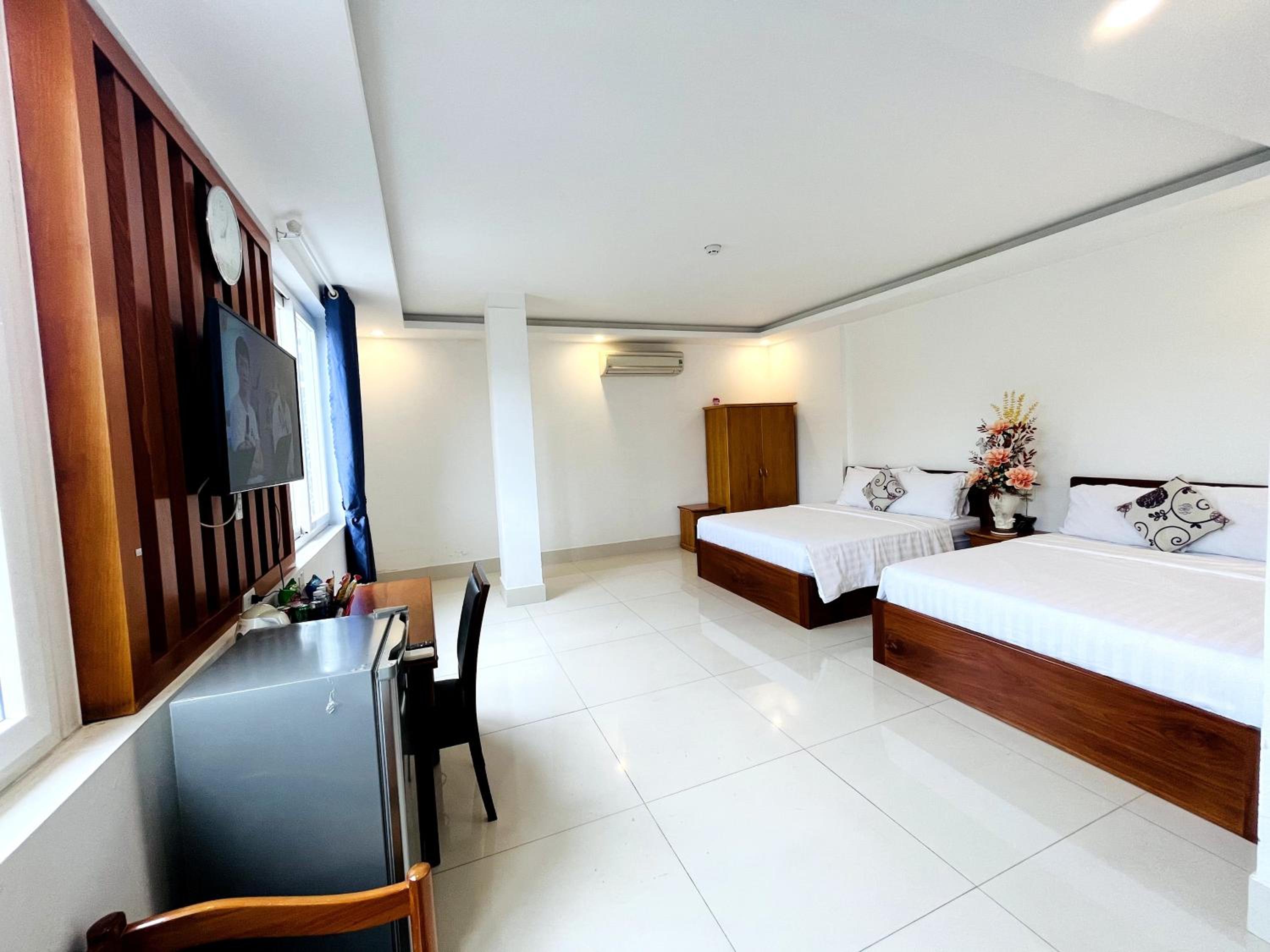 Deluxe Queen Room With Two Queen Beds