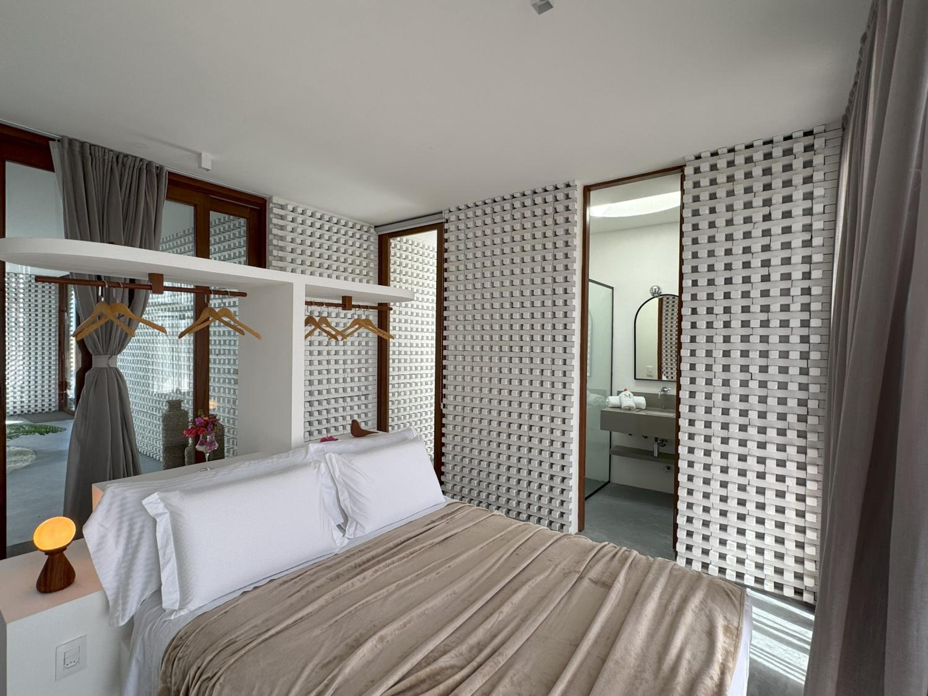 Queen Suite