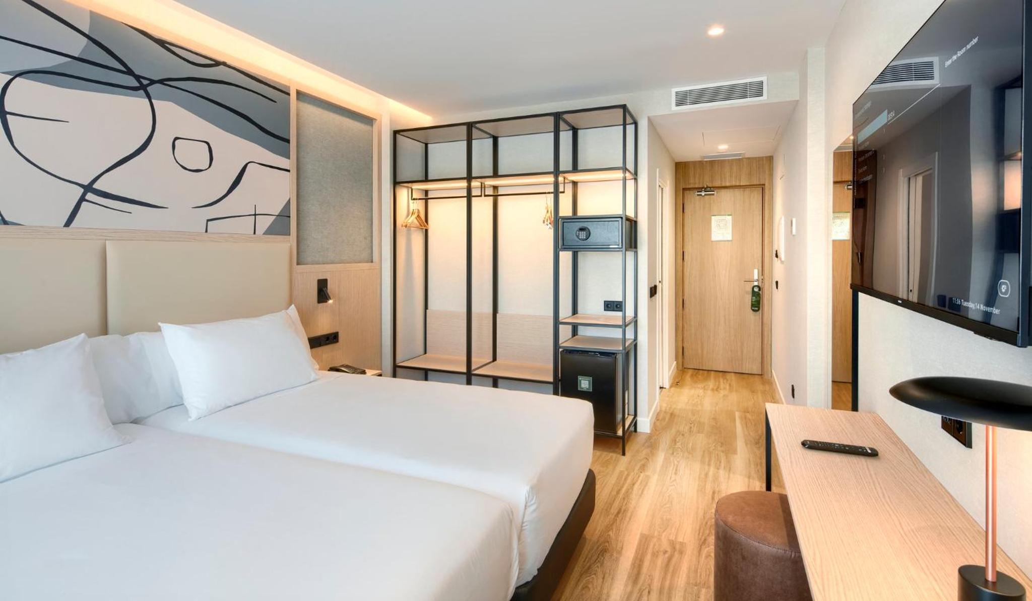 Twin Room - Photo 3