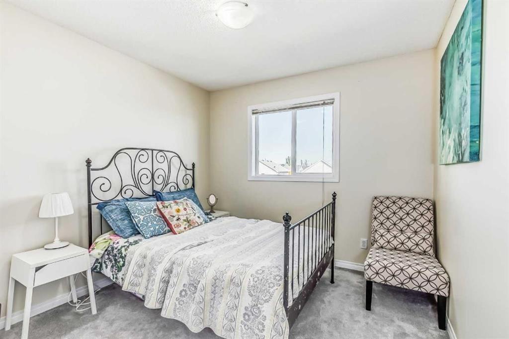 Standard Double Room with Shared Bathroom