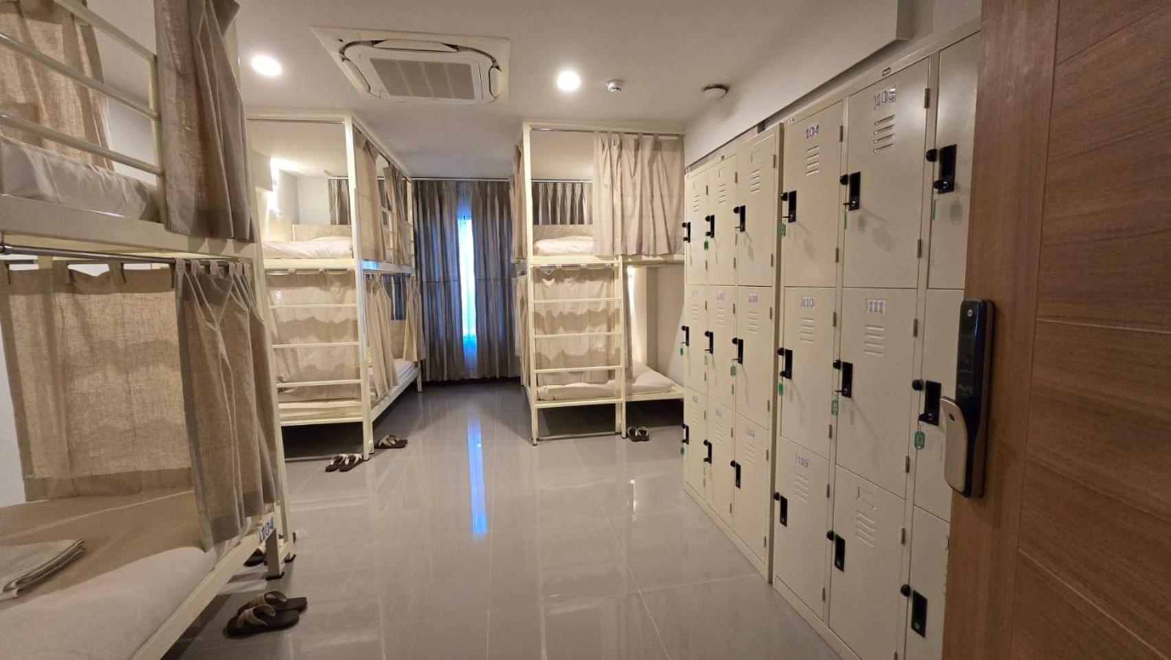 Bunk Bed in Male Dormitory Room 